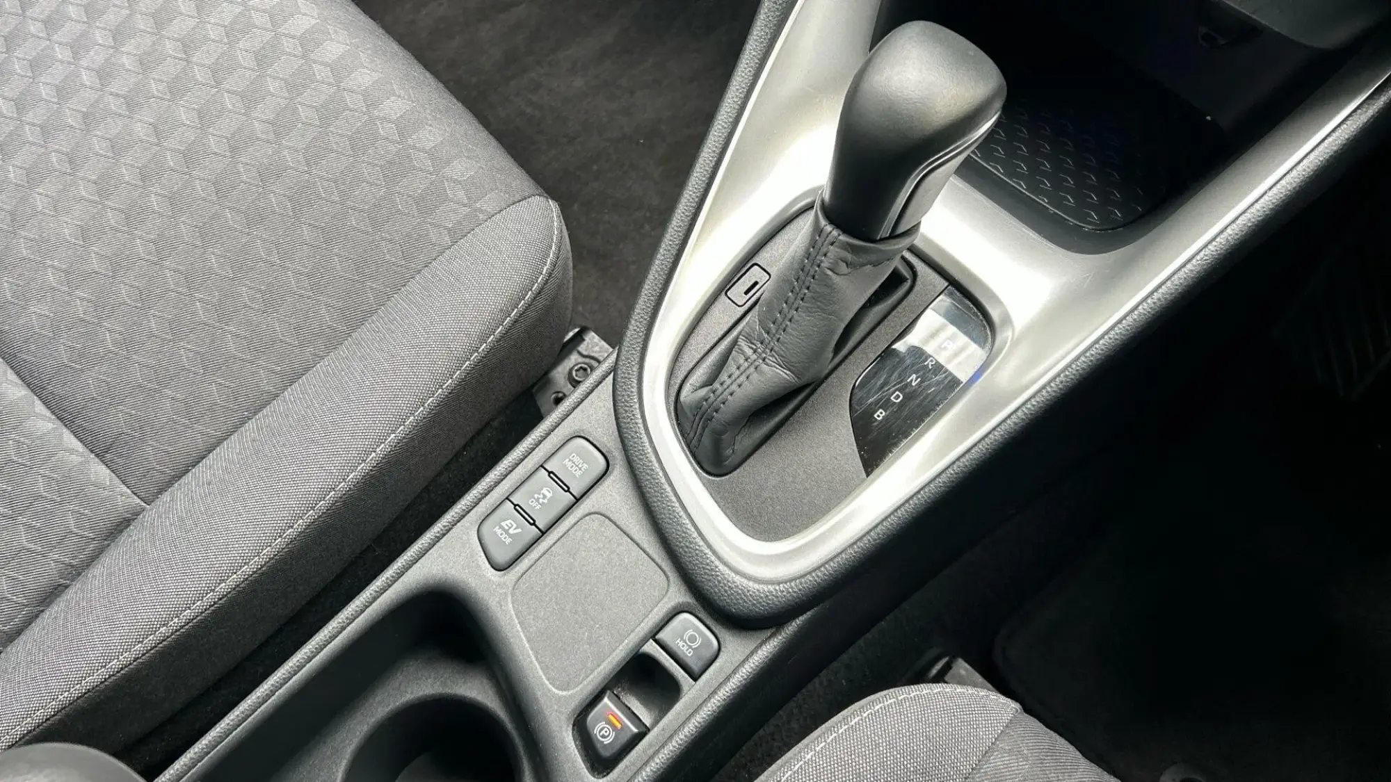 Toyota Yaris Hybrid Image 29 Toyota Yaris Hybrid Image 29