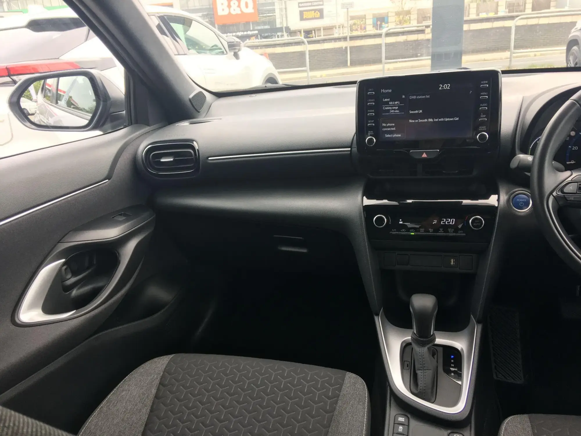 Toyota Yaris Cross Hybrid Image 12