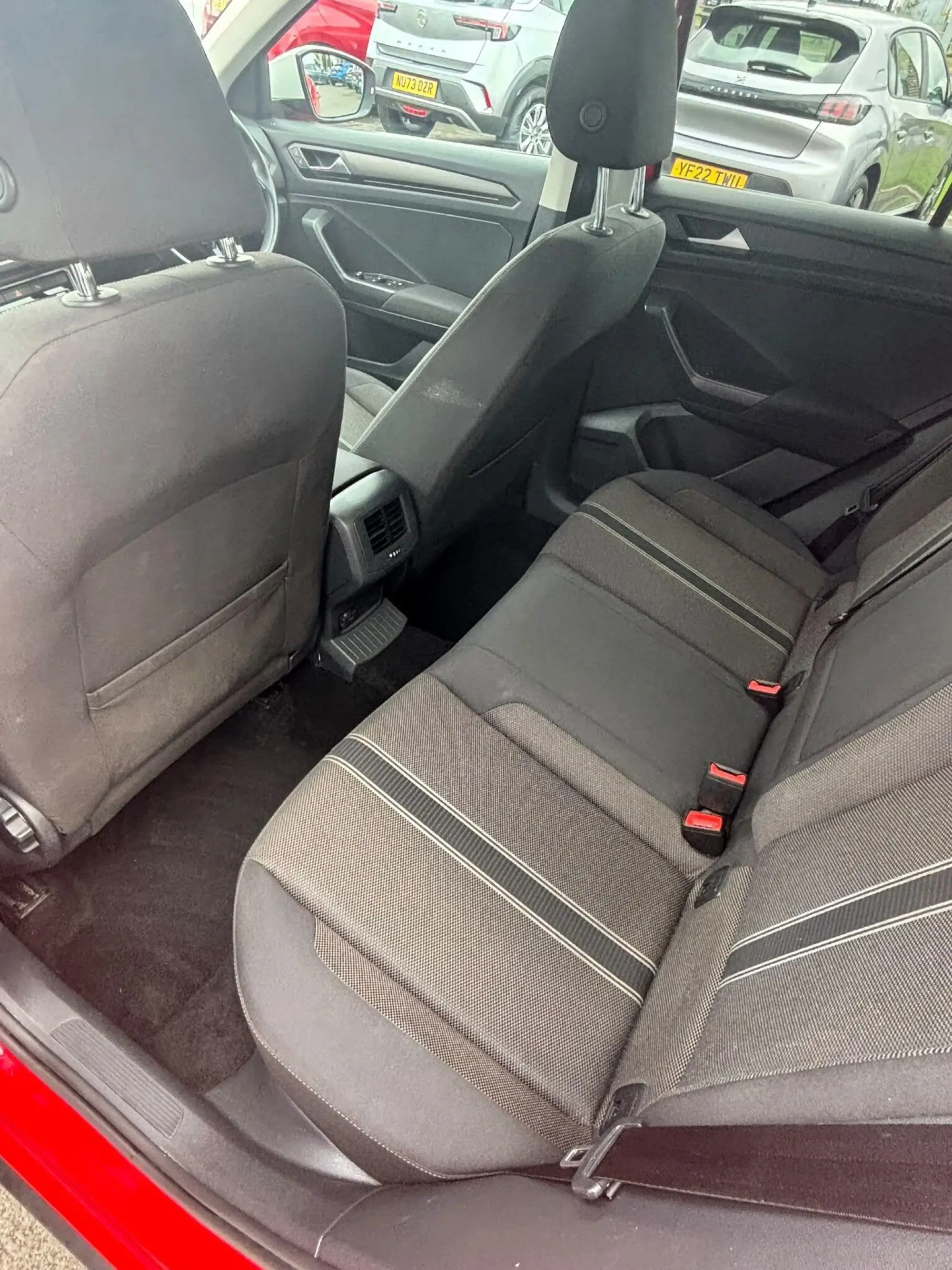 Volkswagen T-Roc Image 14