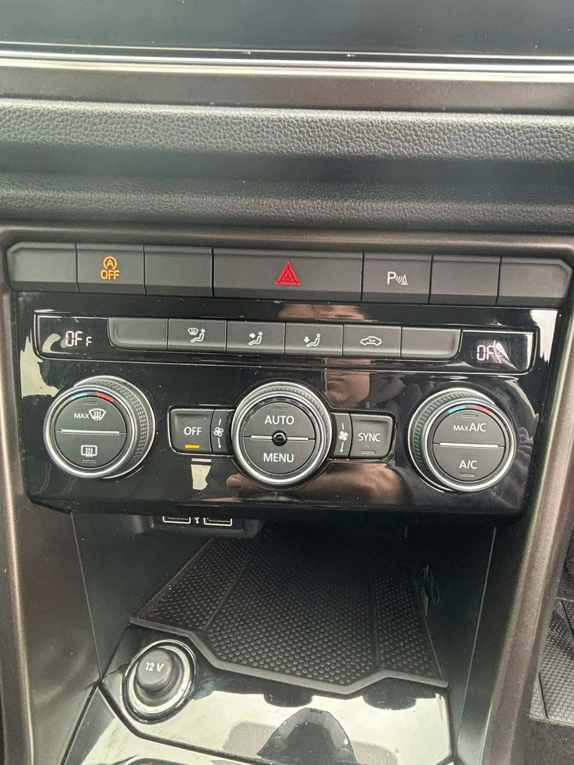 Volkswagen T-Roc Image 15