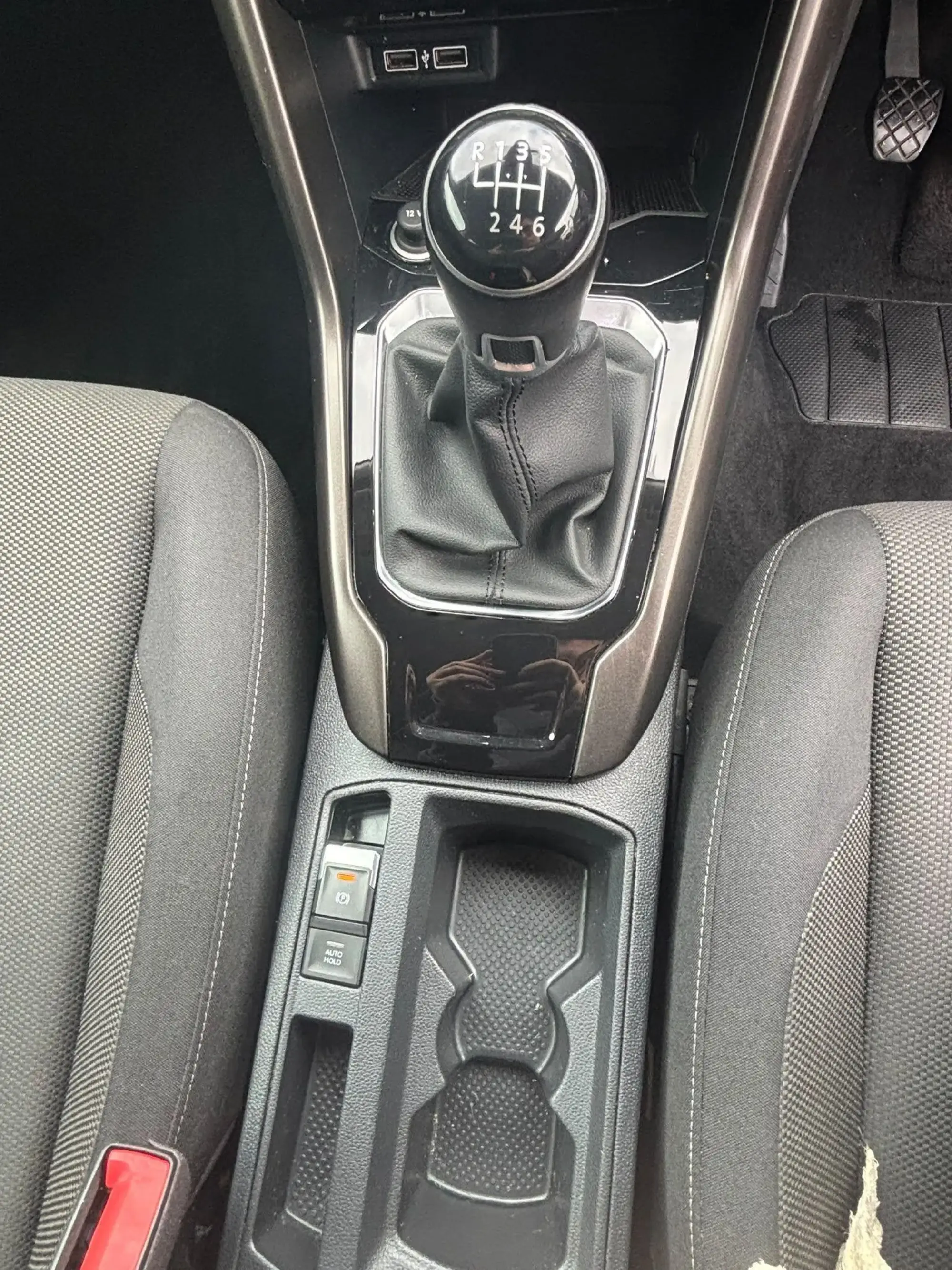 Volkswagen T-Roc Image 16