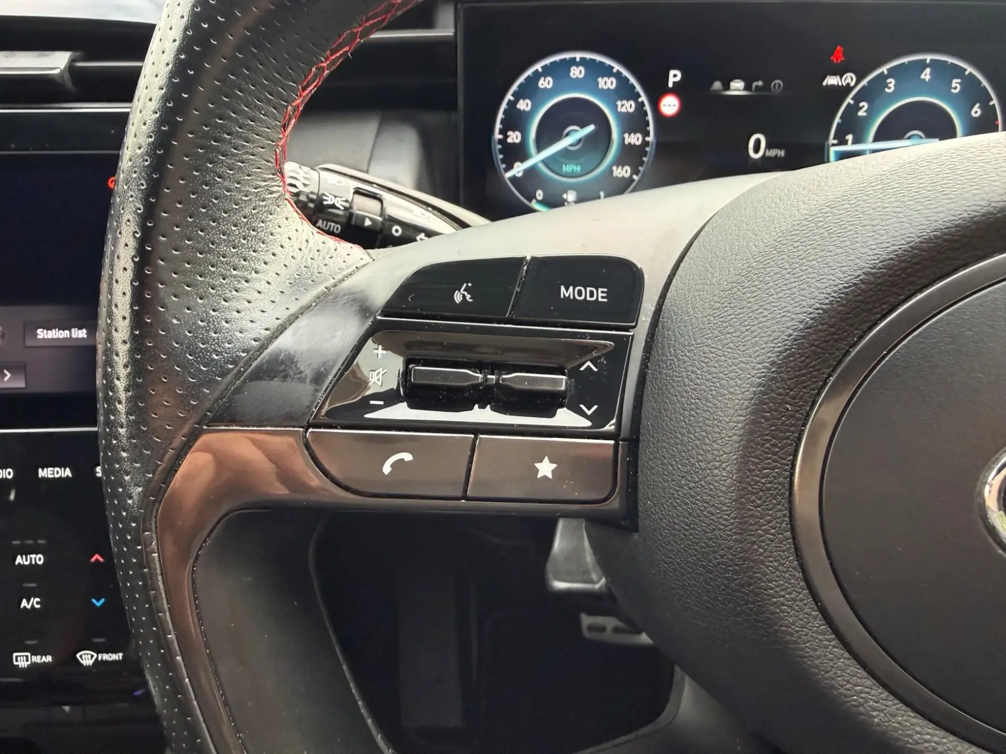 Hyundai TUCSON Image 30