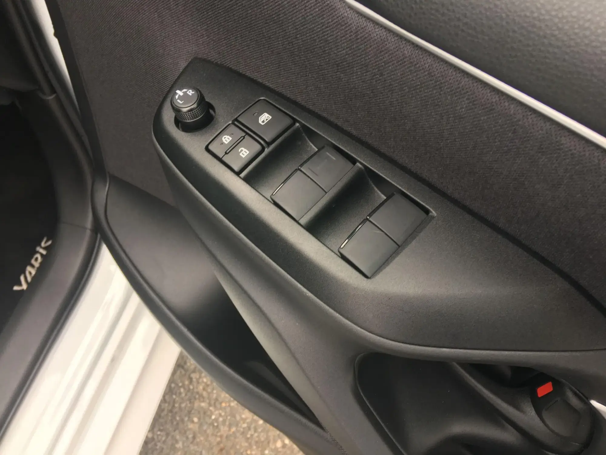Toyota Yaris Hybrid Image 31 Toyota Yaris Hybrid Image 31