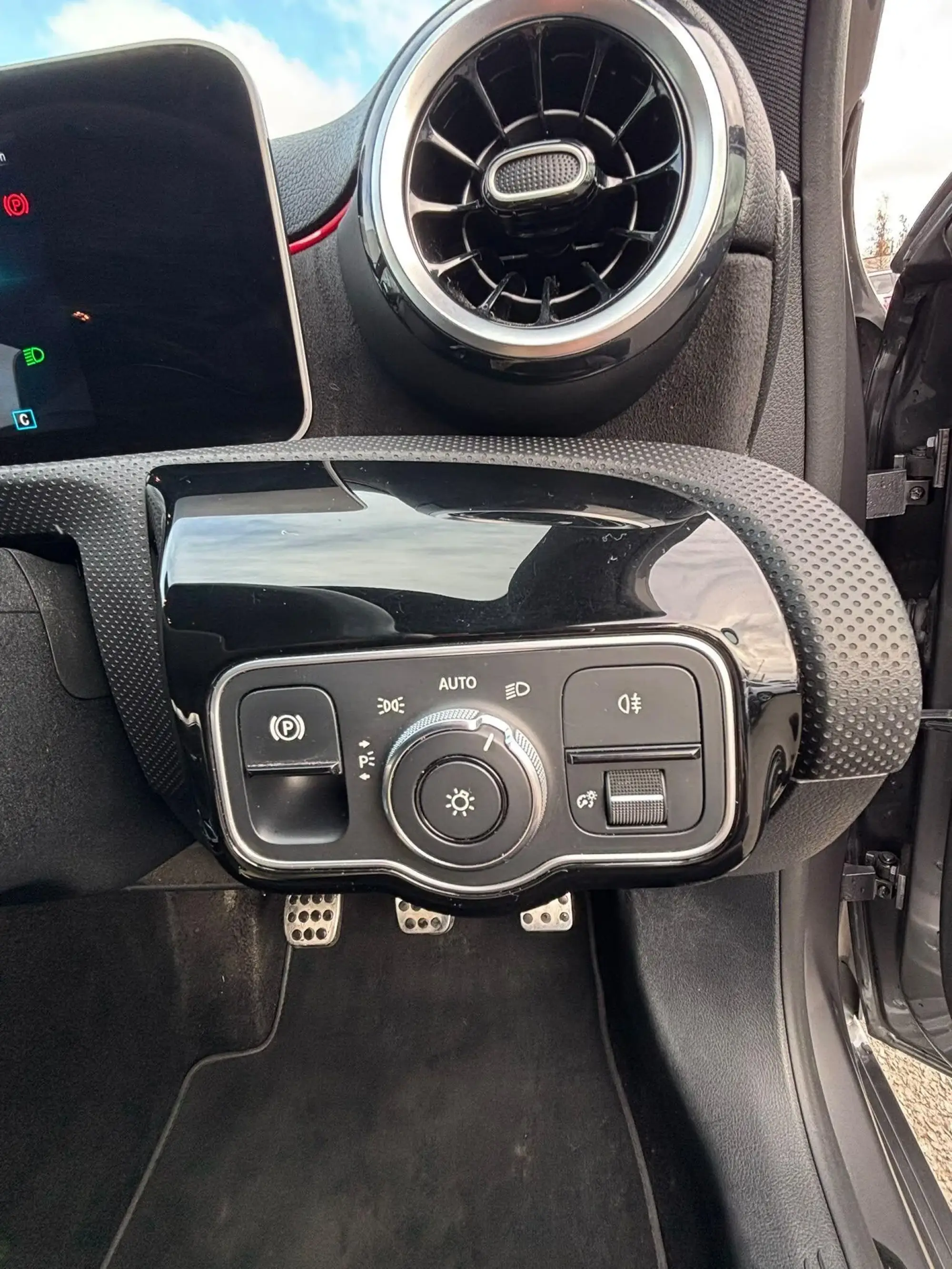 Mercedes-Benz A-Class Image 19 Mercedes-Benz A-Class Image 19