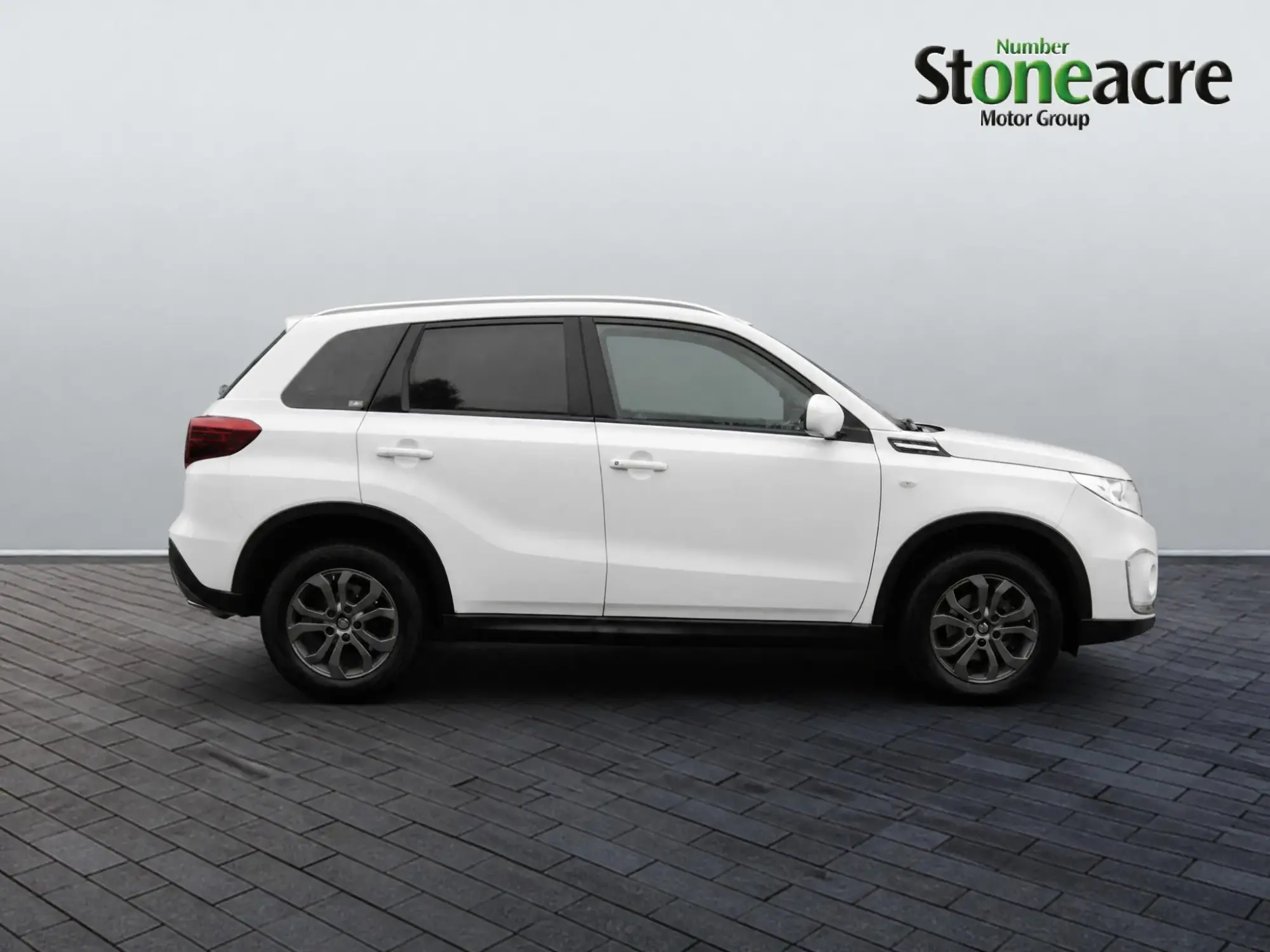 Suzuki Vitara Image 2