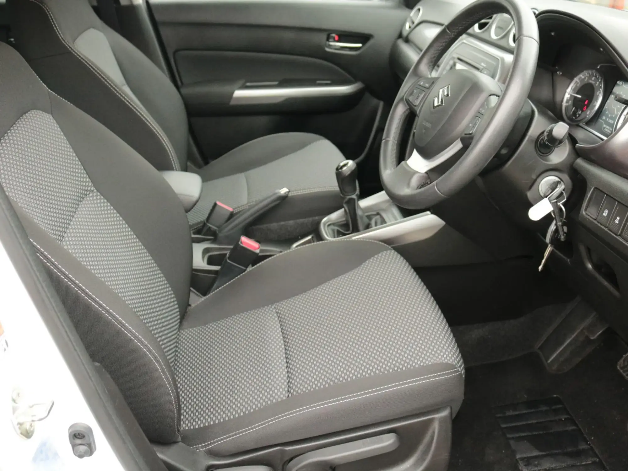 Suzuki Vitara Image 9