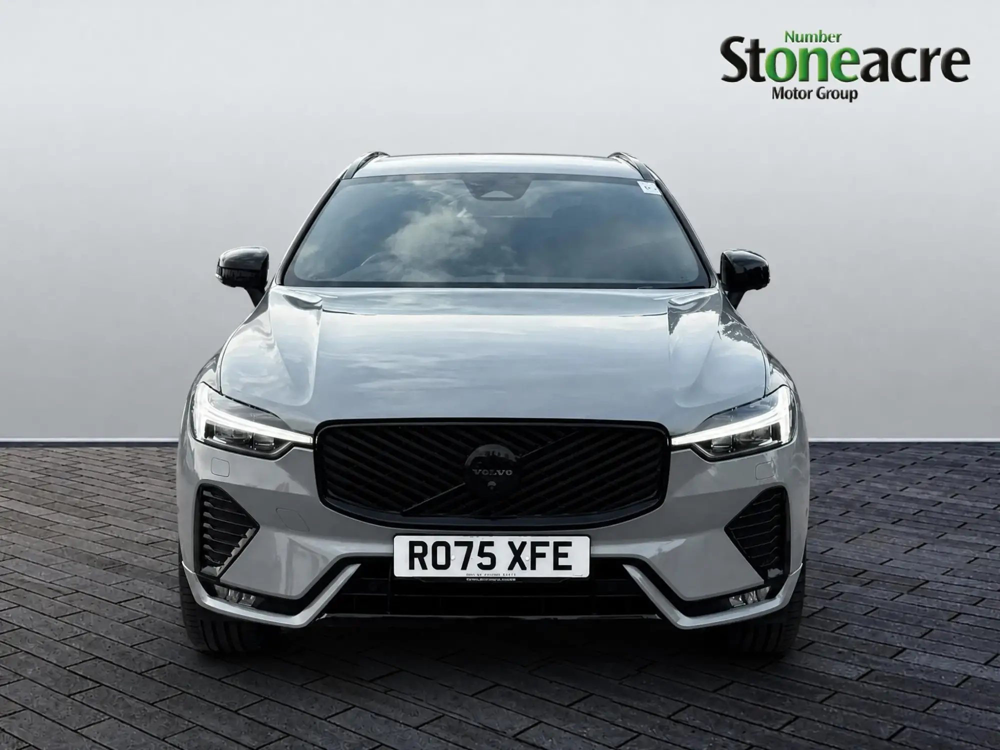 Volvo XC60 2.0 B5 MHEV Plus Black Edition Auto AWD Euro 6 (s/s) 5dr RO75XFE Image 2 Volvo XC60 2.0 B5 MHEV Plus Black Edition Auto AWD Euro 6 (s/s) 5dr RO75XFE Image 2