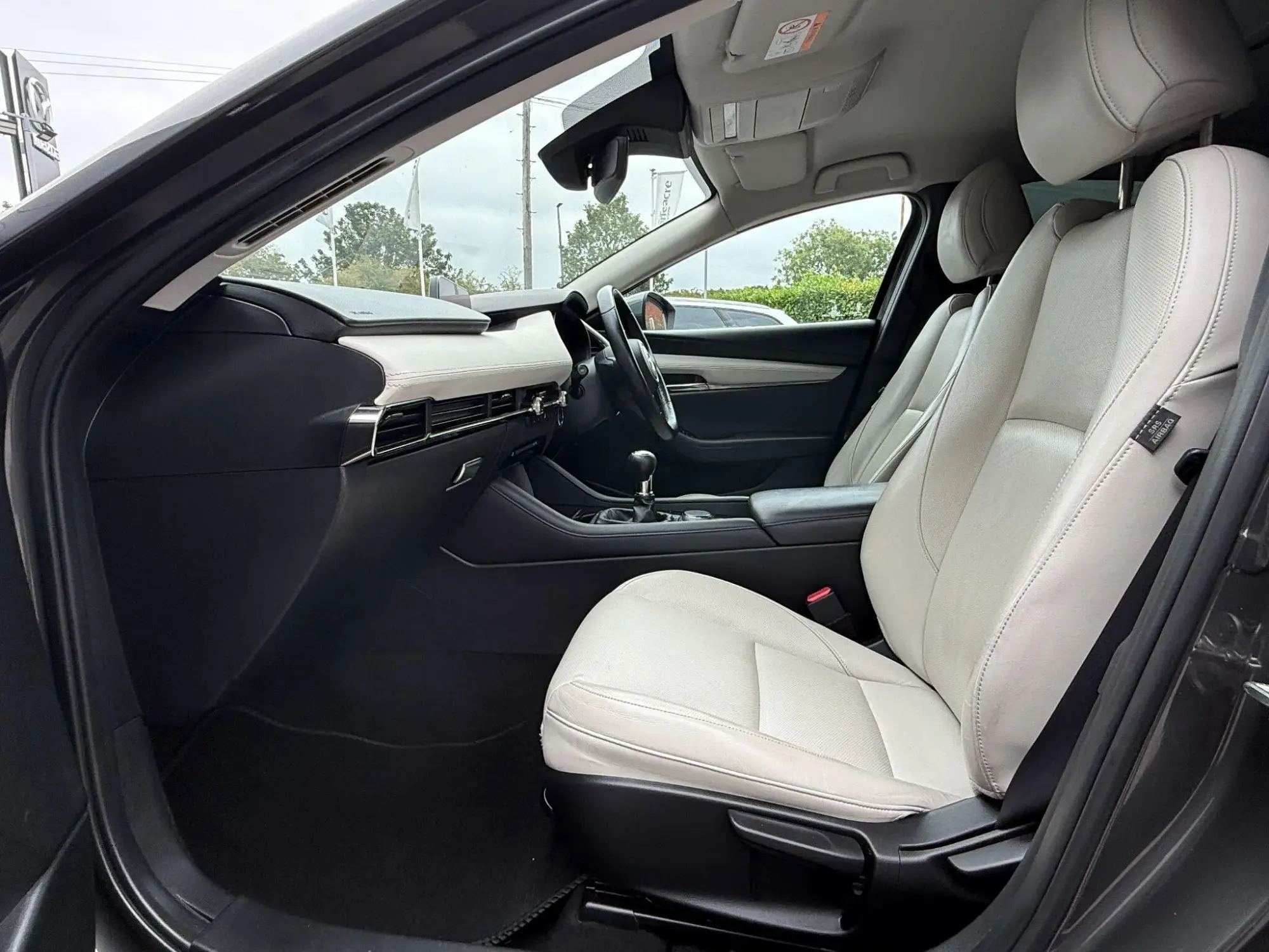 Mazda3 Saloon Image 23 Mazda3 Saloon Image 23