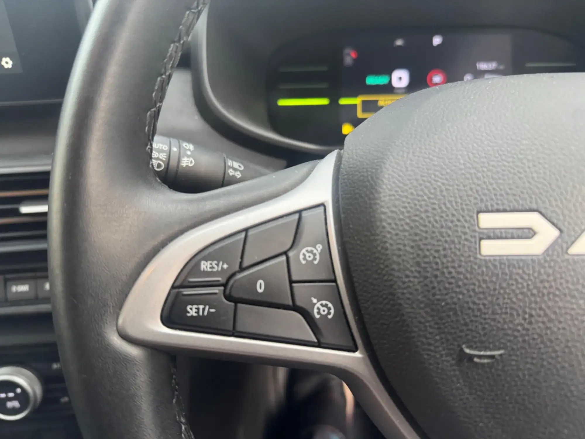 Dacia Jogger Hybrid Image 15