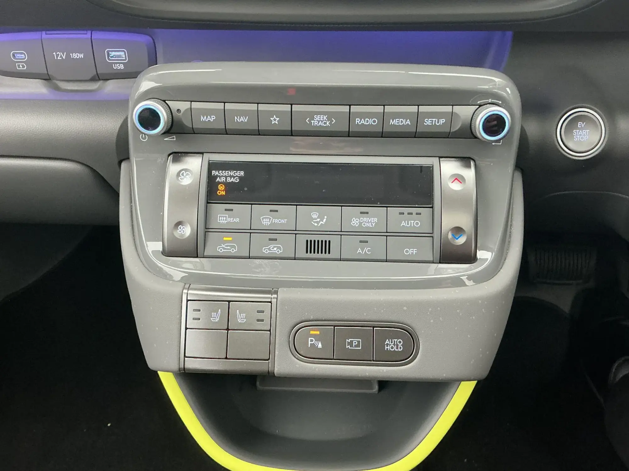Hyundai INSTER Image 22