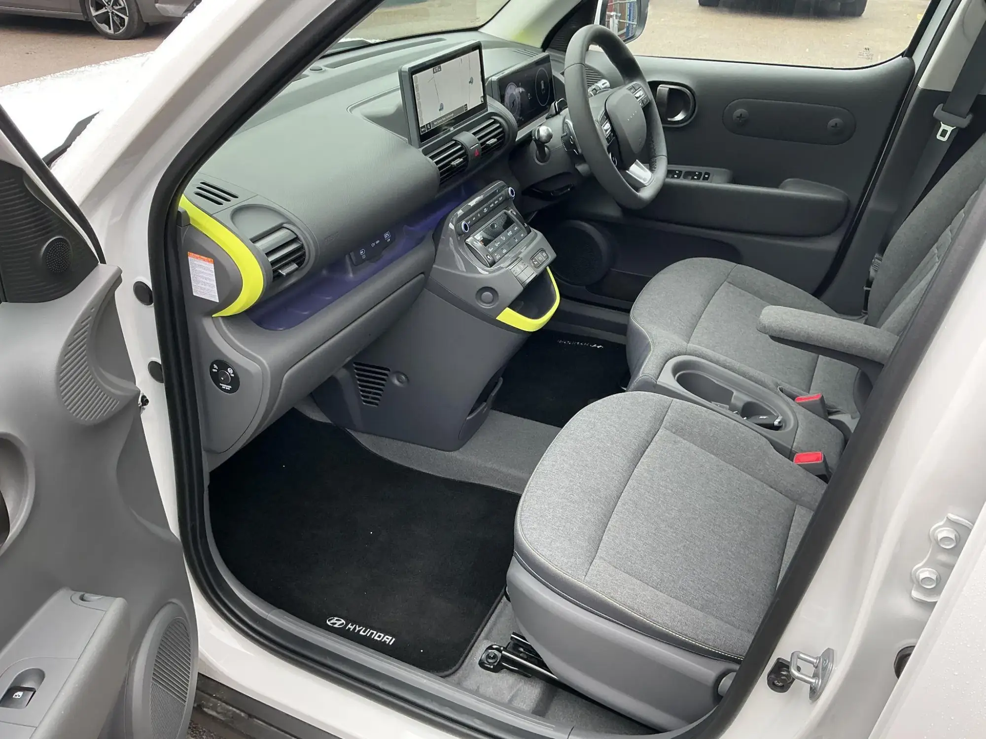 Hyundai INSTER Image 27