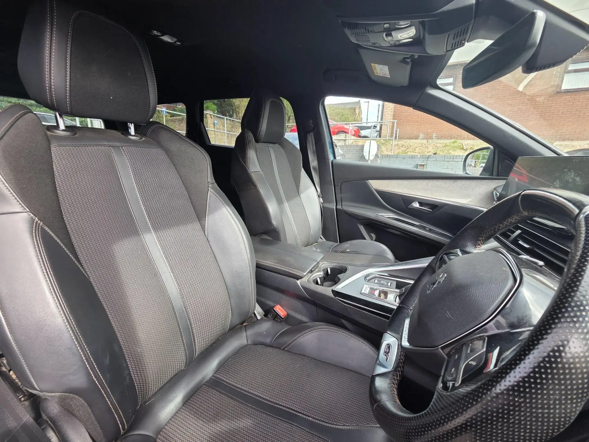 Peugeot 5008 Image 12