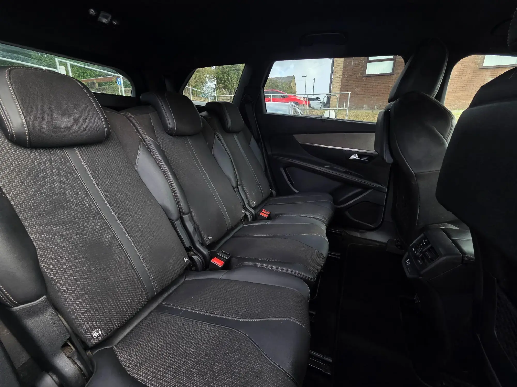 Peugeot 5008 Image 14