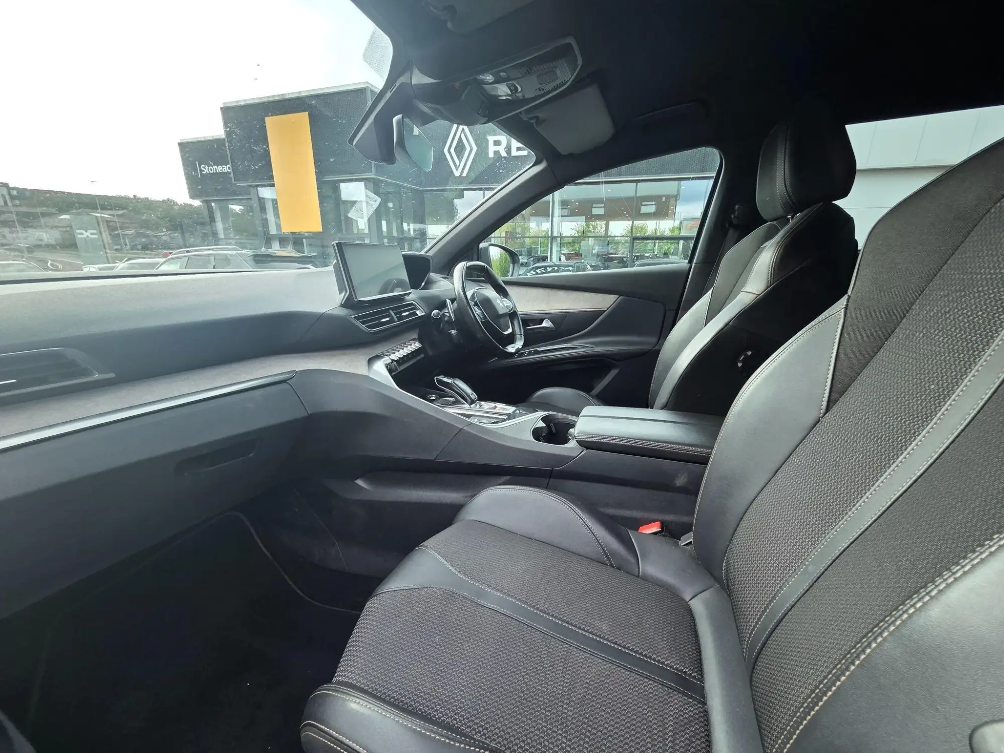 Peugeot 5008 Image 17