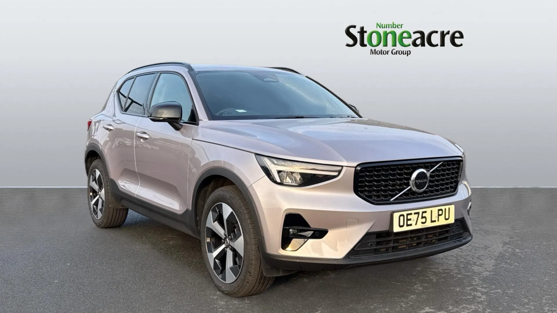 2025 Volvo XC40