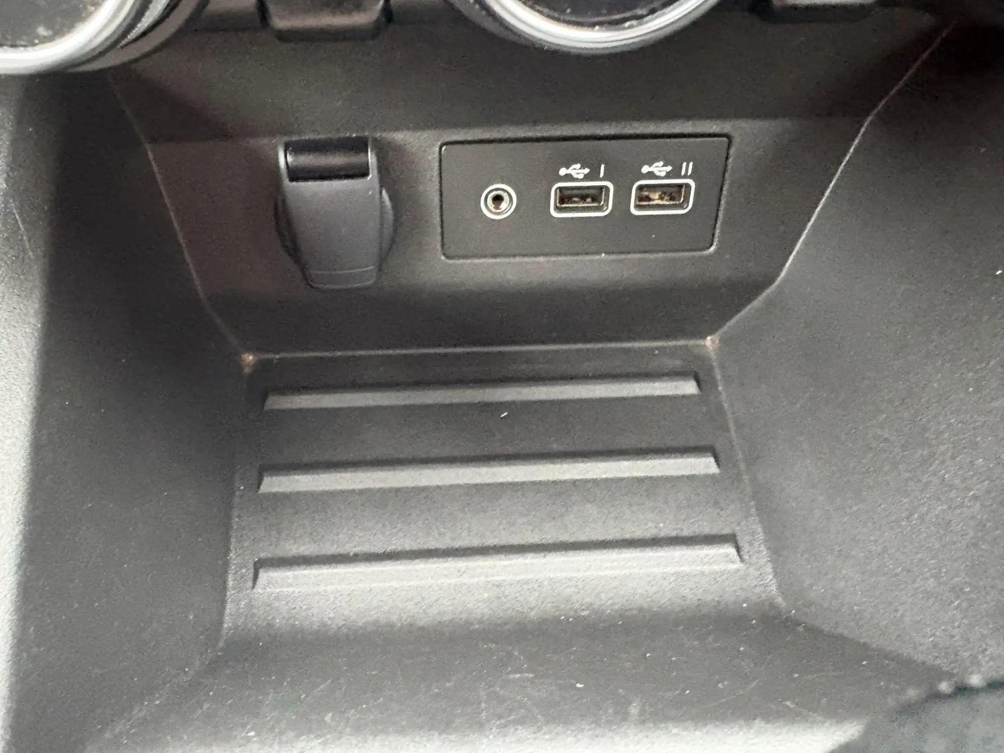 Renault Clio E-Tech Image 30 Renault Clio E-Tech Image 30