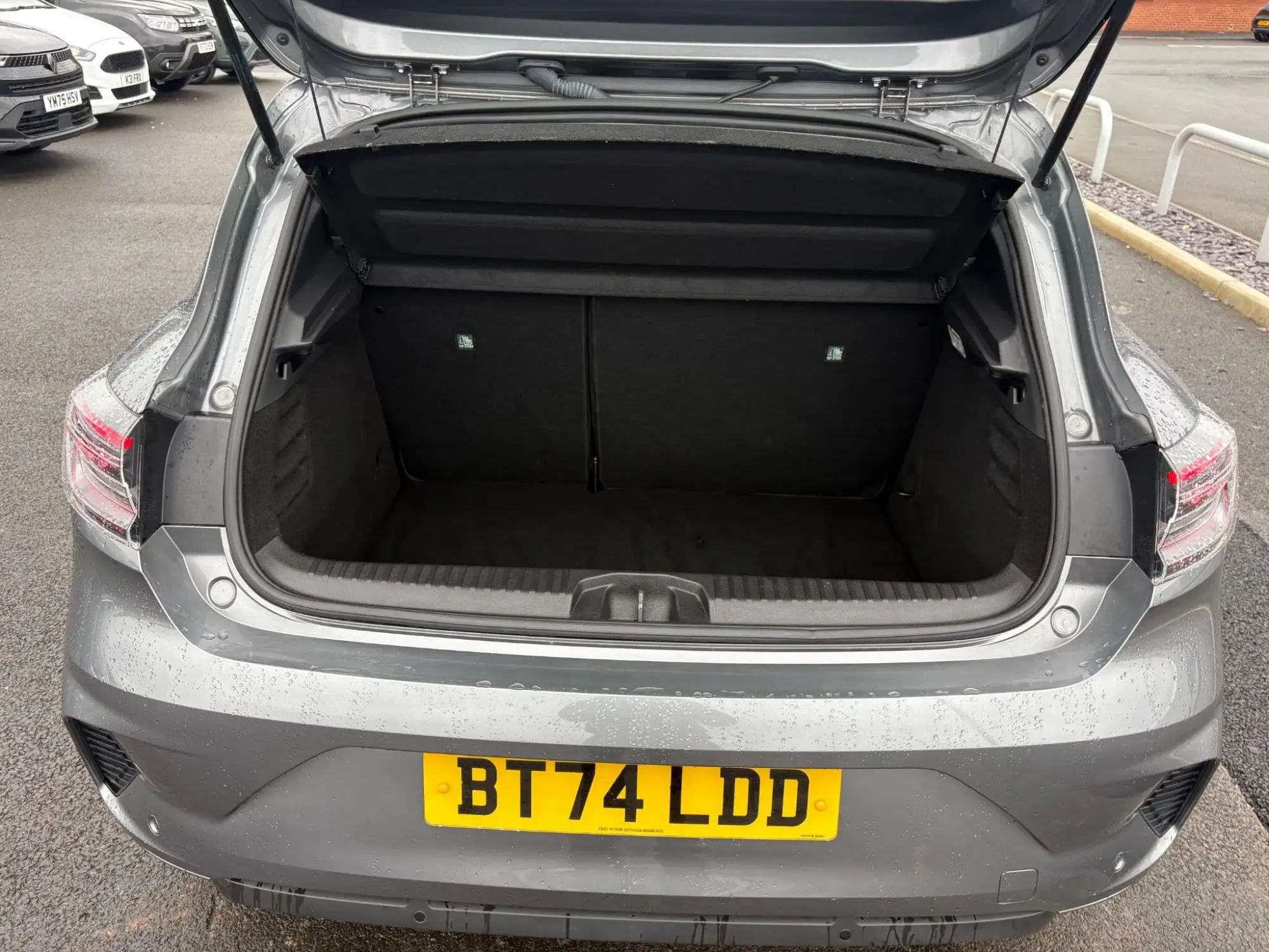Renault Clio E-Tech Image 38 Renault Clio E-Tech Image 38