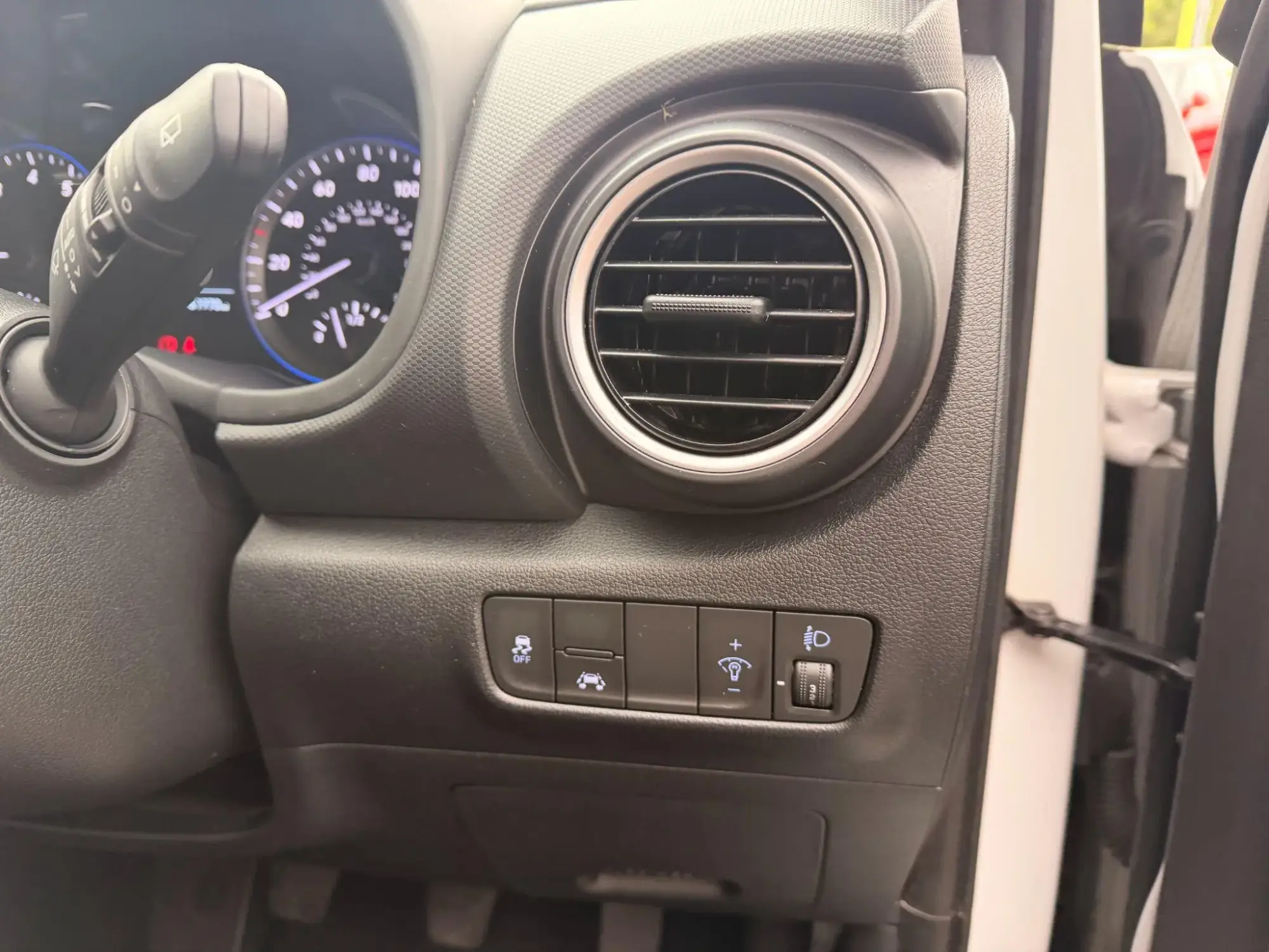 Hyundai KONA Image 21 Hyundai KONA Image 21