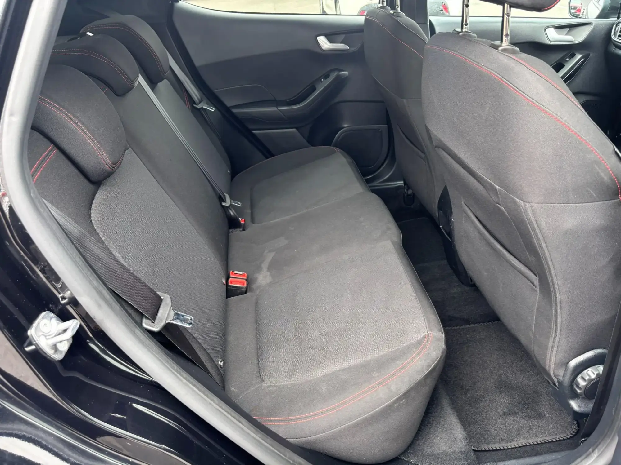 Ford Fiesta Image 16