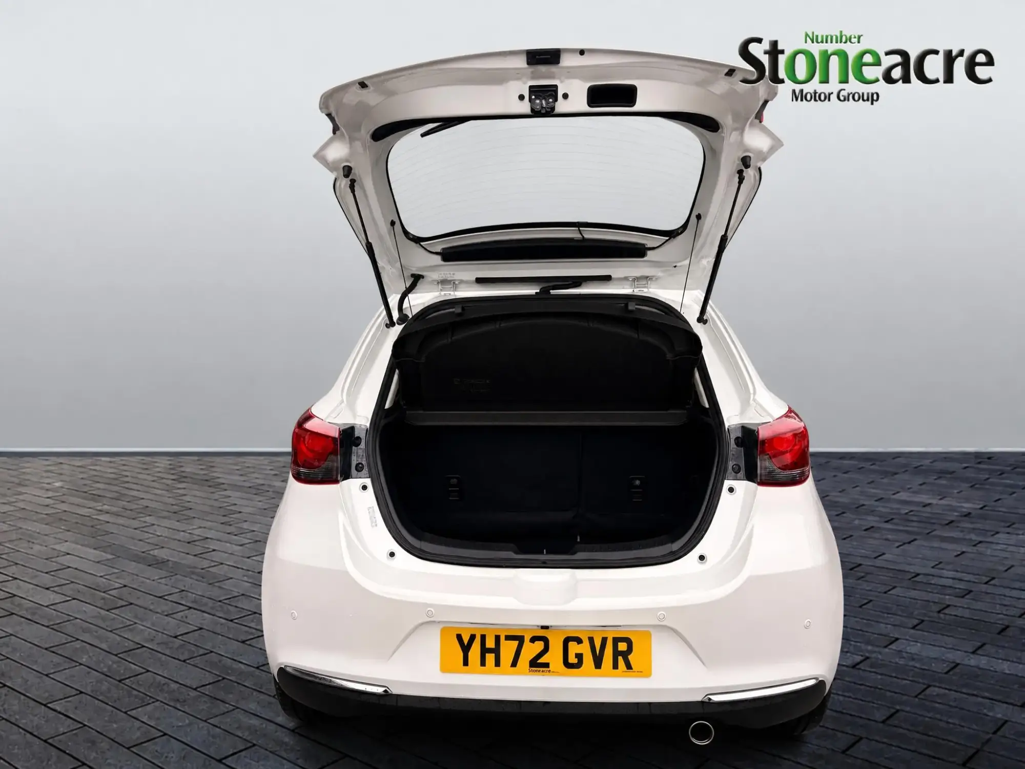 Mazda2 Image 9