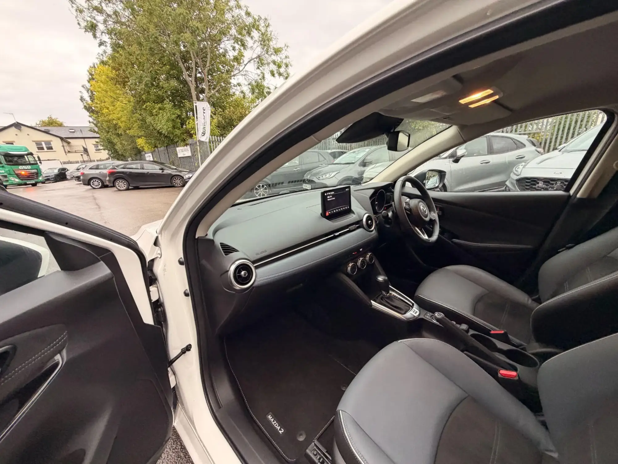 Mazda2 Image 10