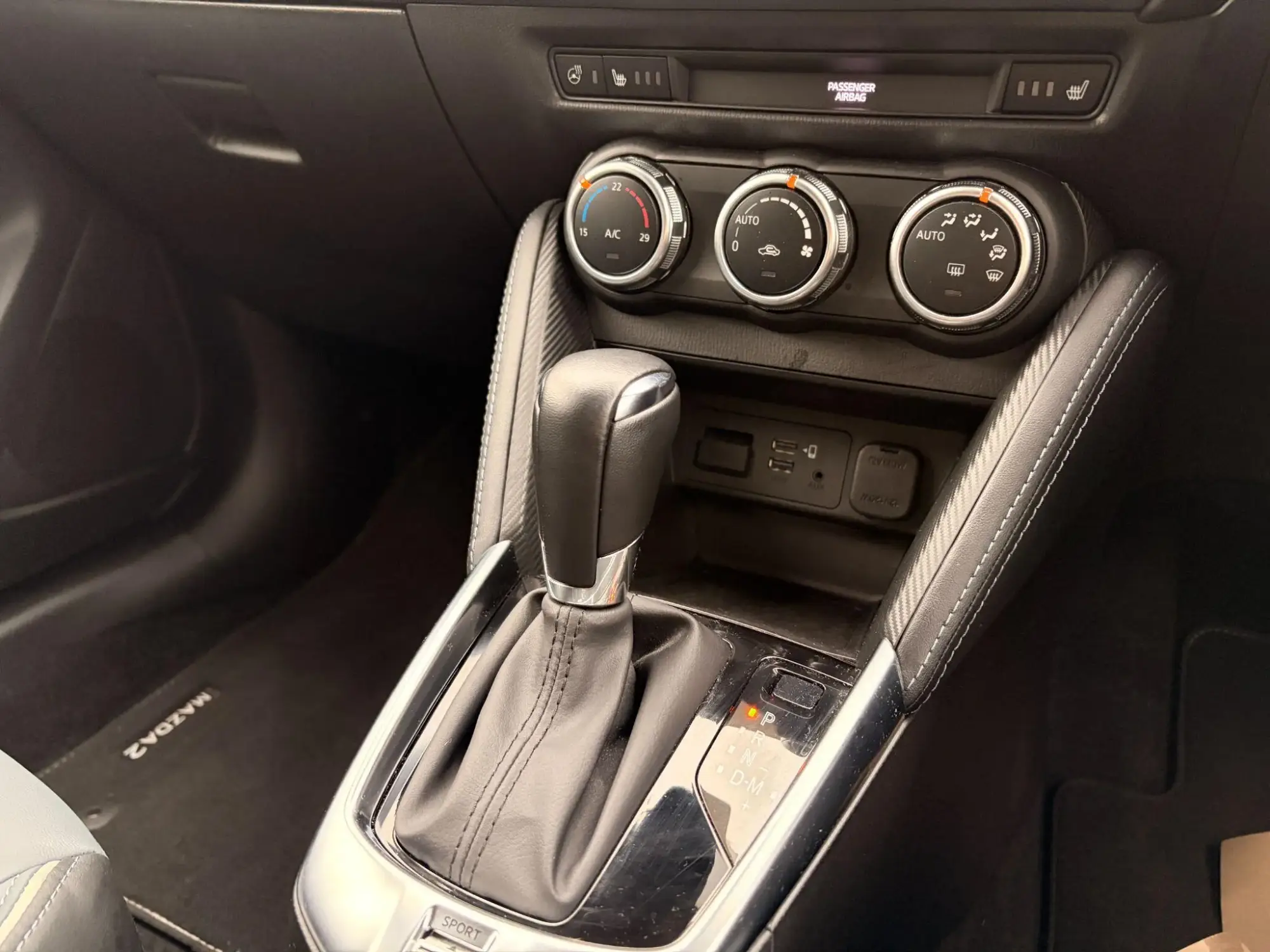 Mazda2 Image 11