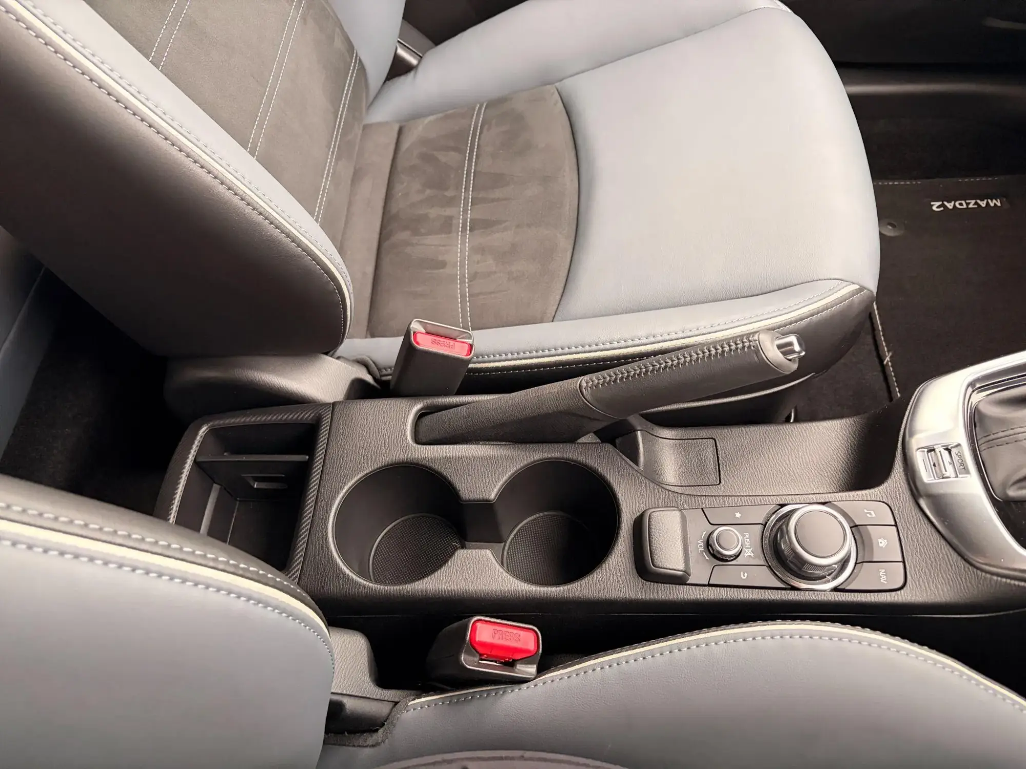 Mazda2 Image 12