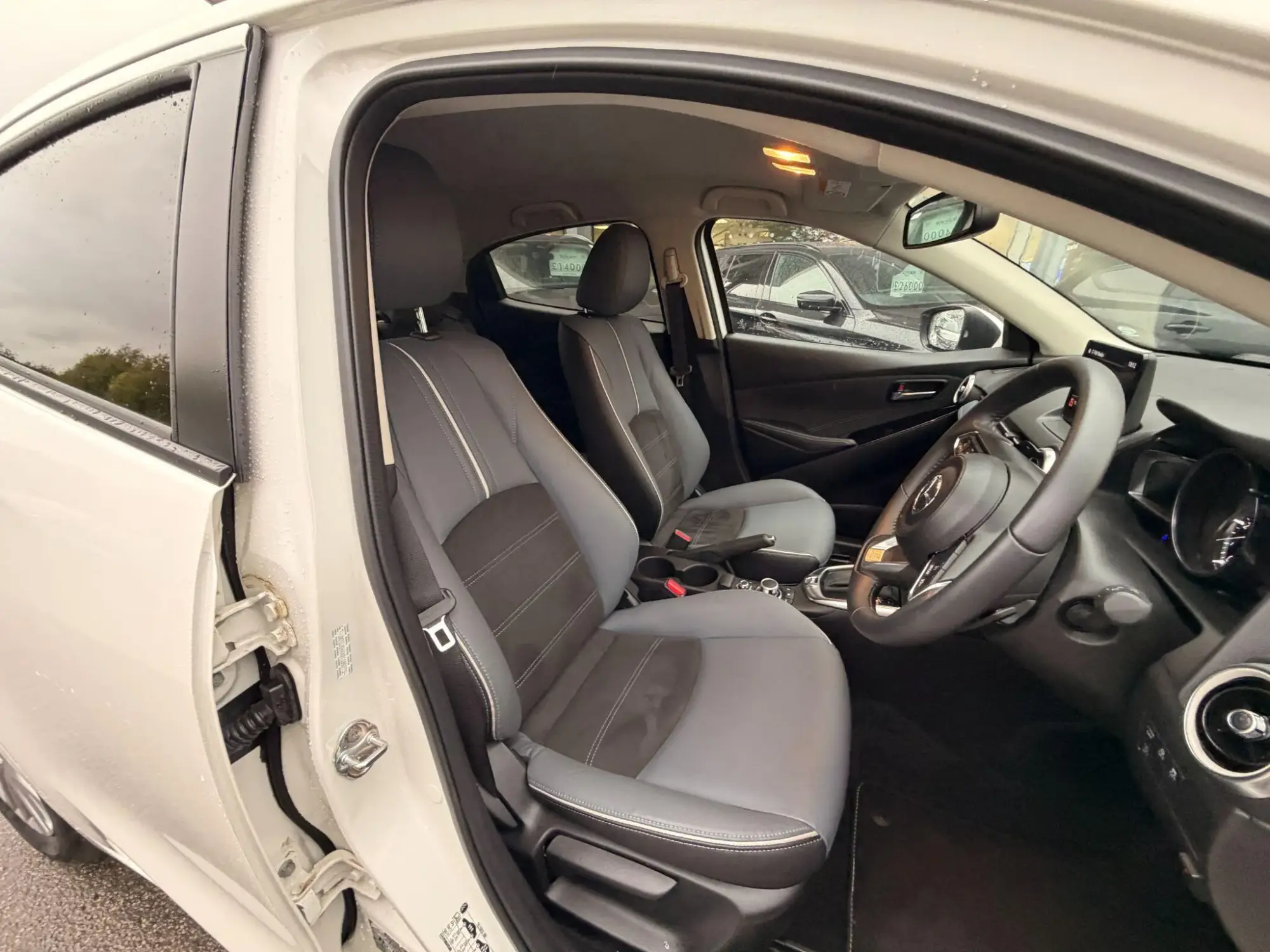 Mazda2 Image 14