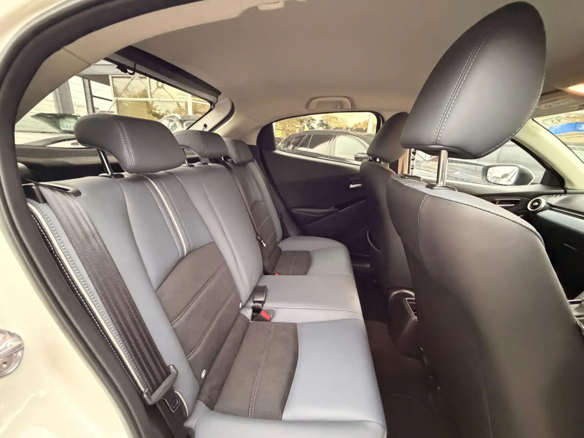 Mazda2 Image 16
