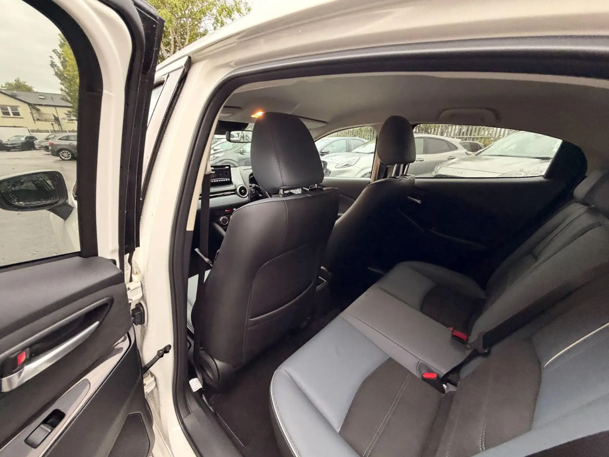 Mazda2 Image 17
