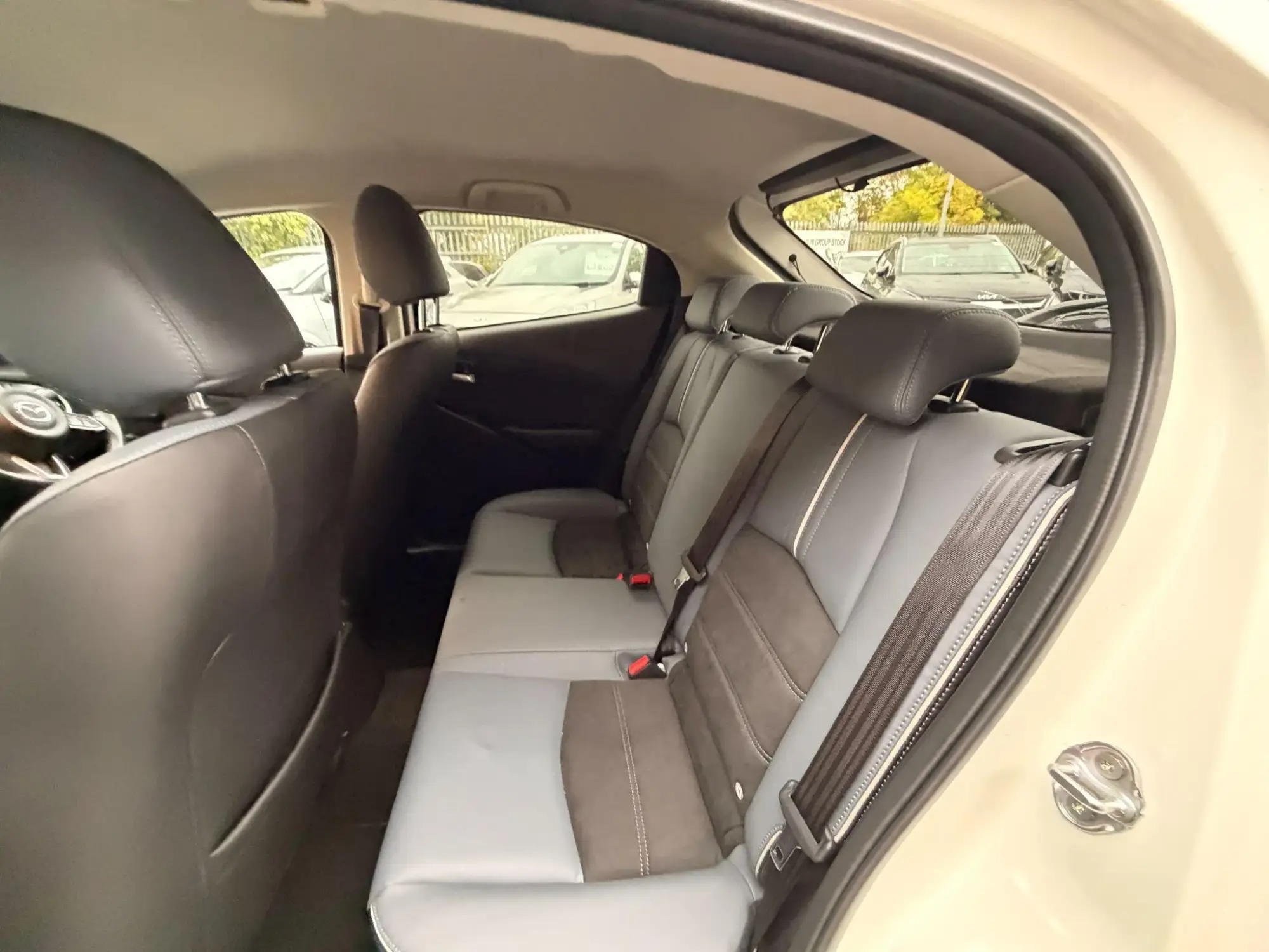 Mazda2 Image 18
