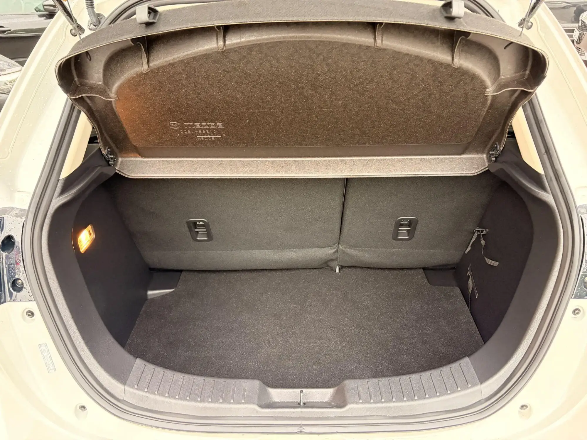 Mazda2 Image 40