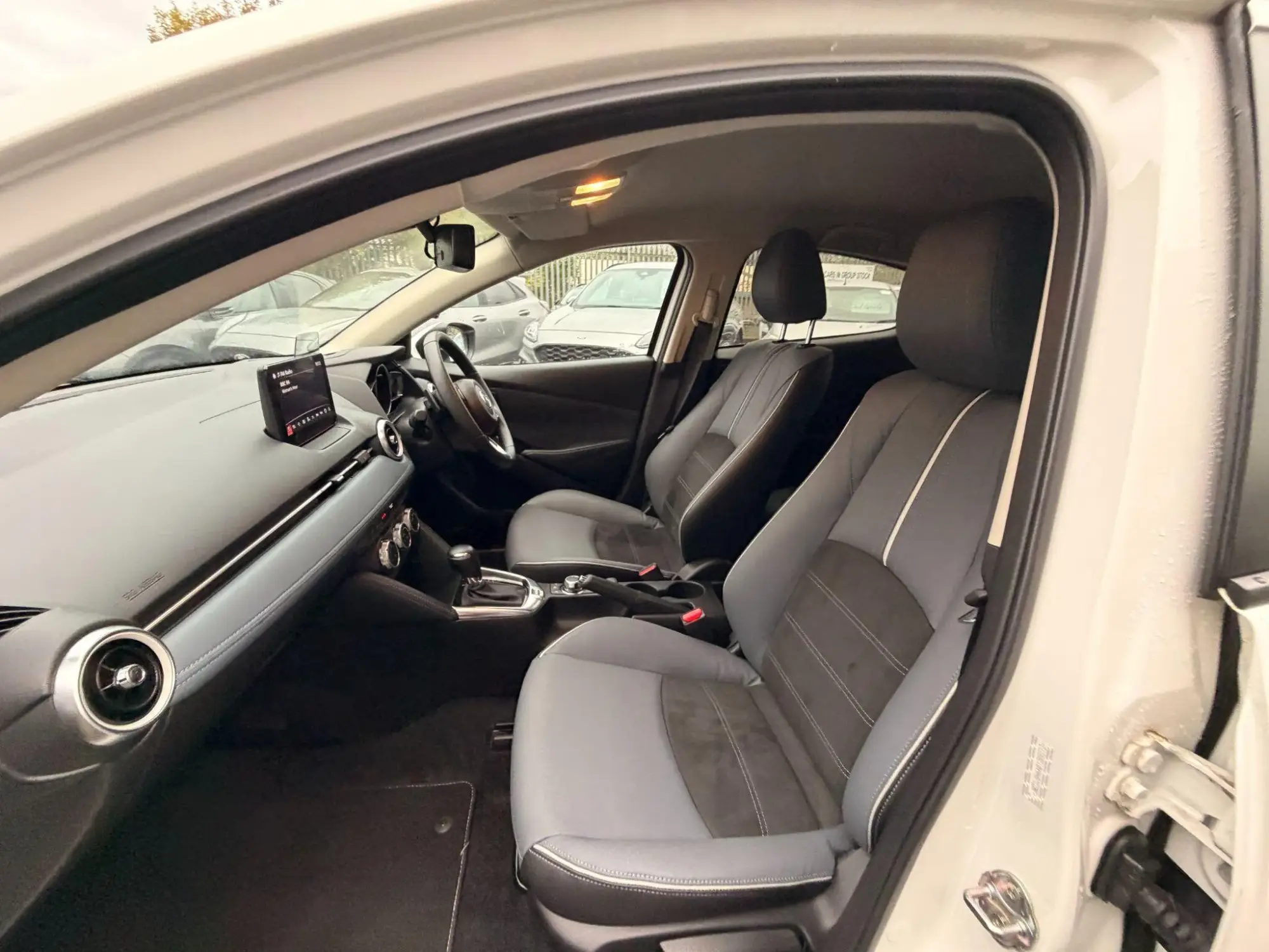 Mazda2 Image 44