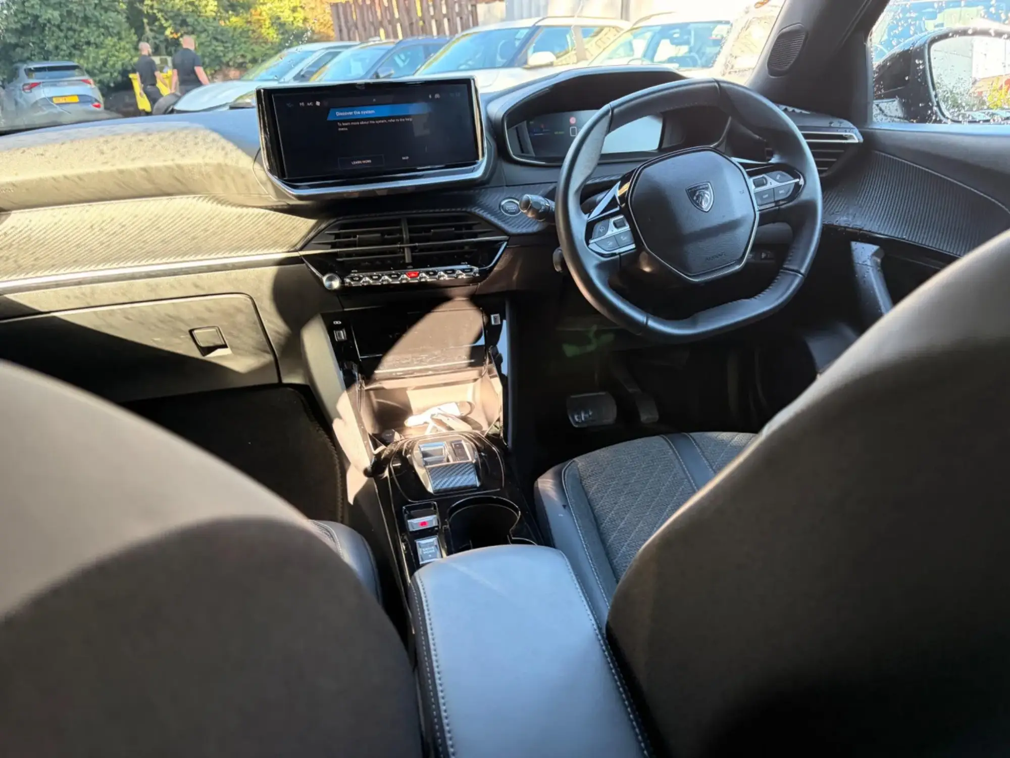 Peugeot E-2008 Image 15