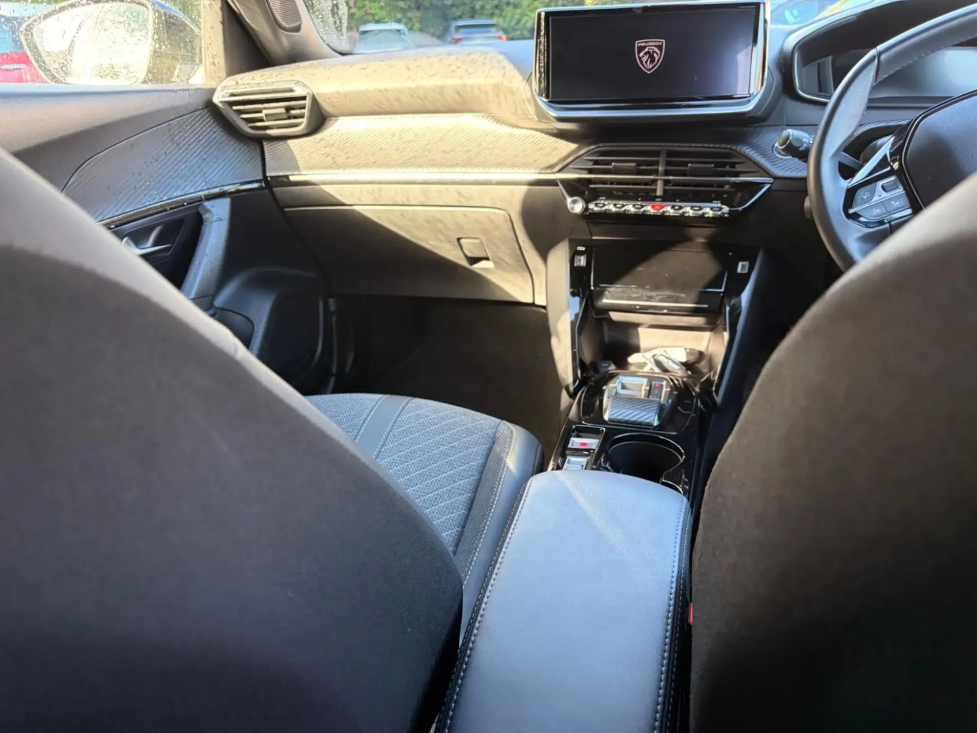 Peugeot E-2008 Image 16