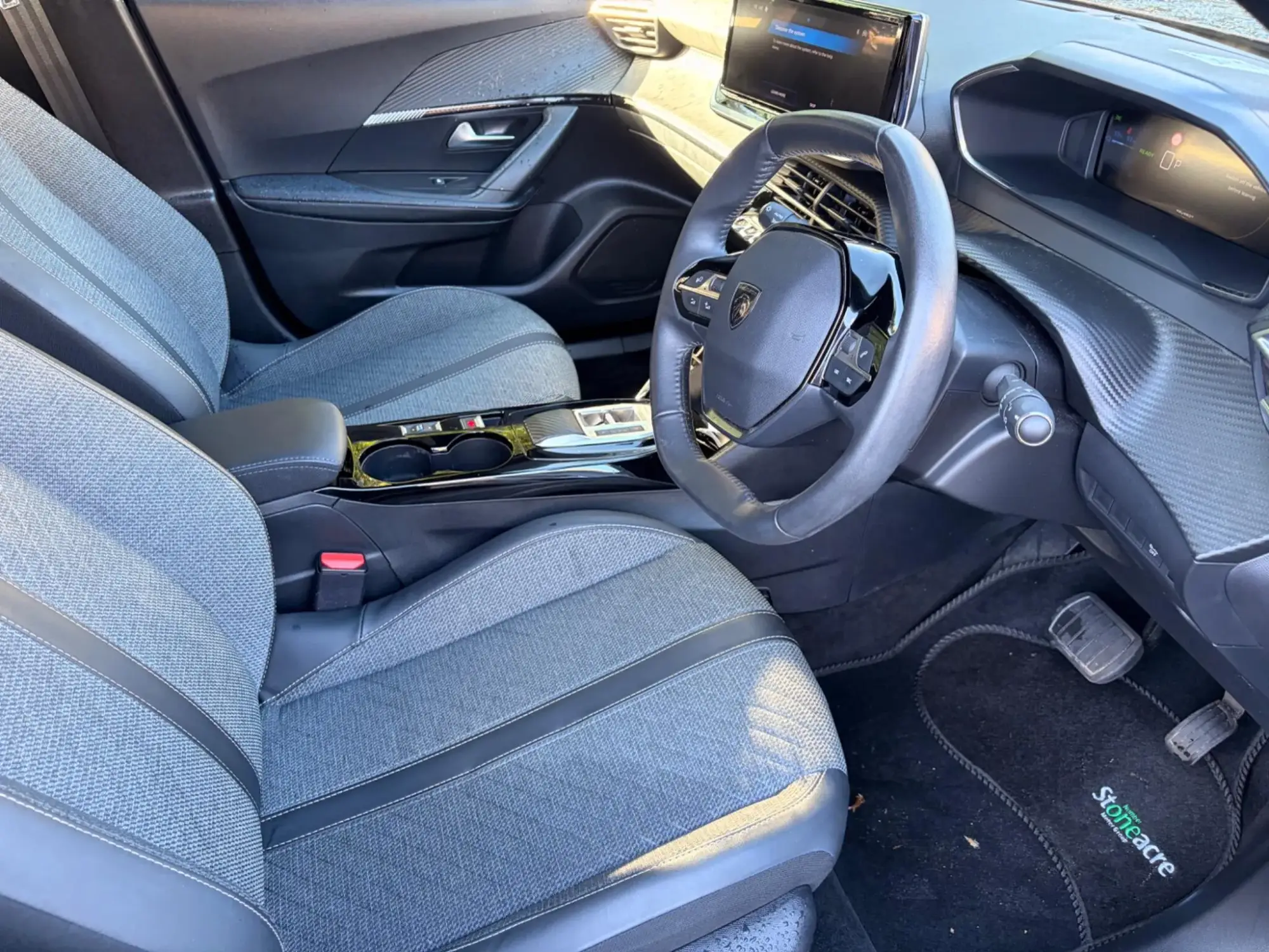 Peugeot E-2008 Image 17