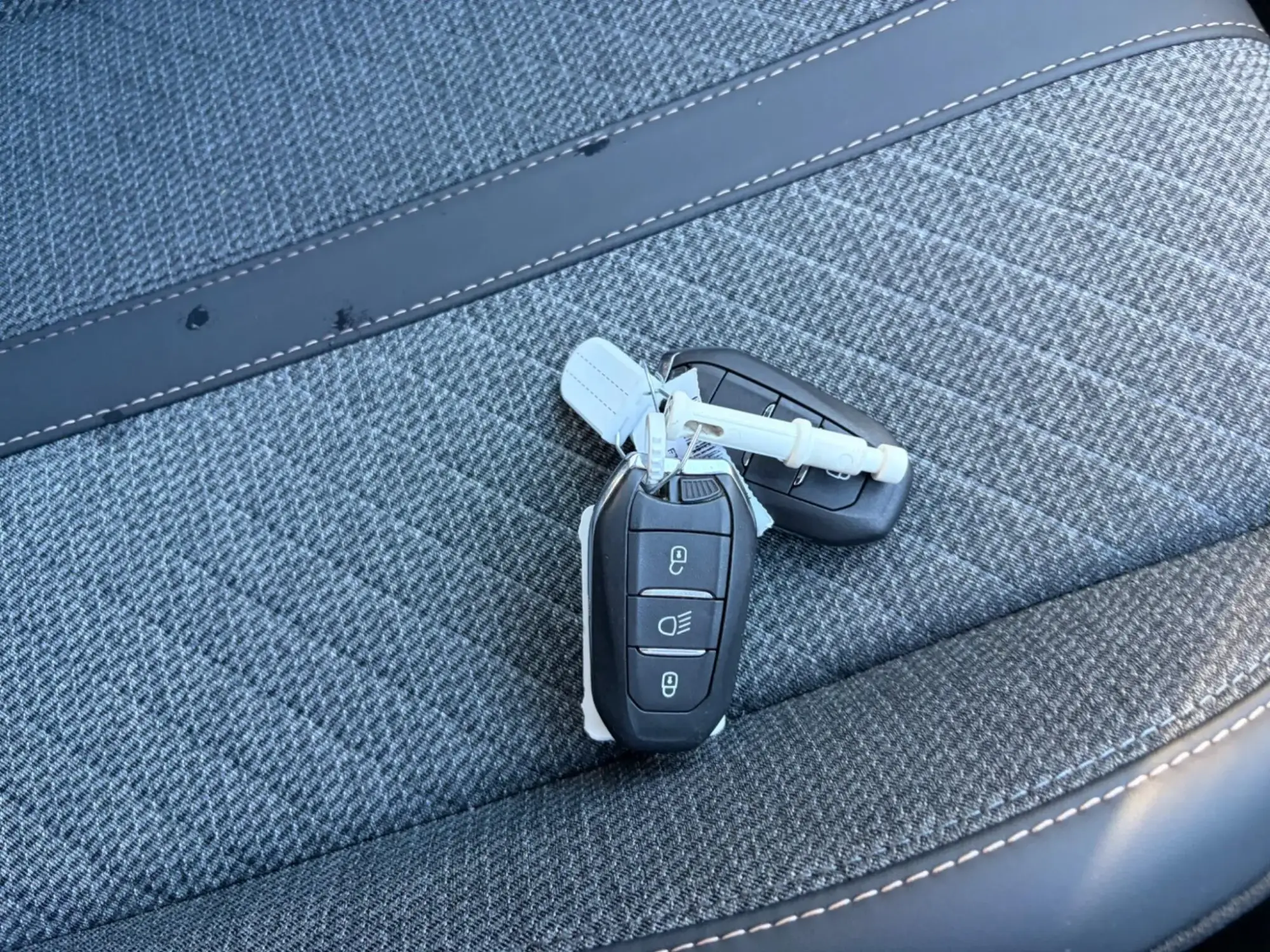 Peugeot E-2008 Image 27