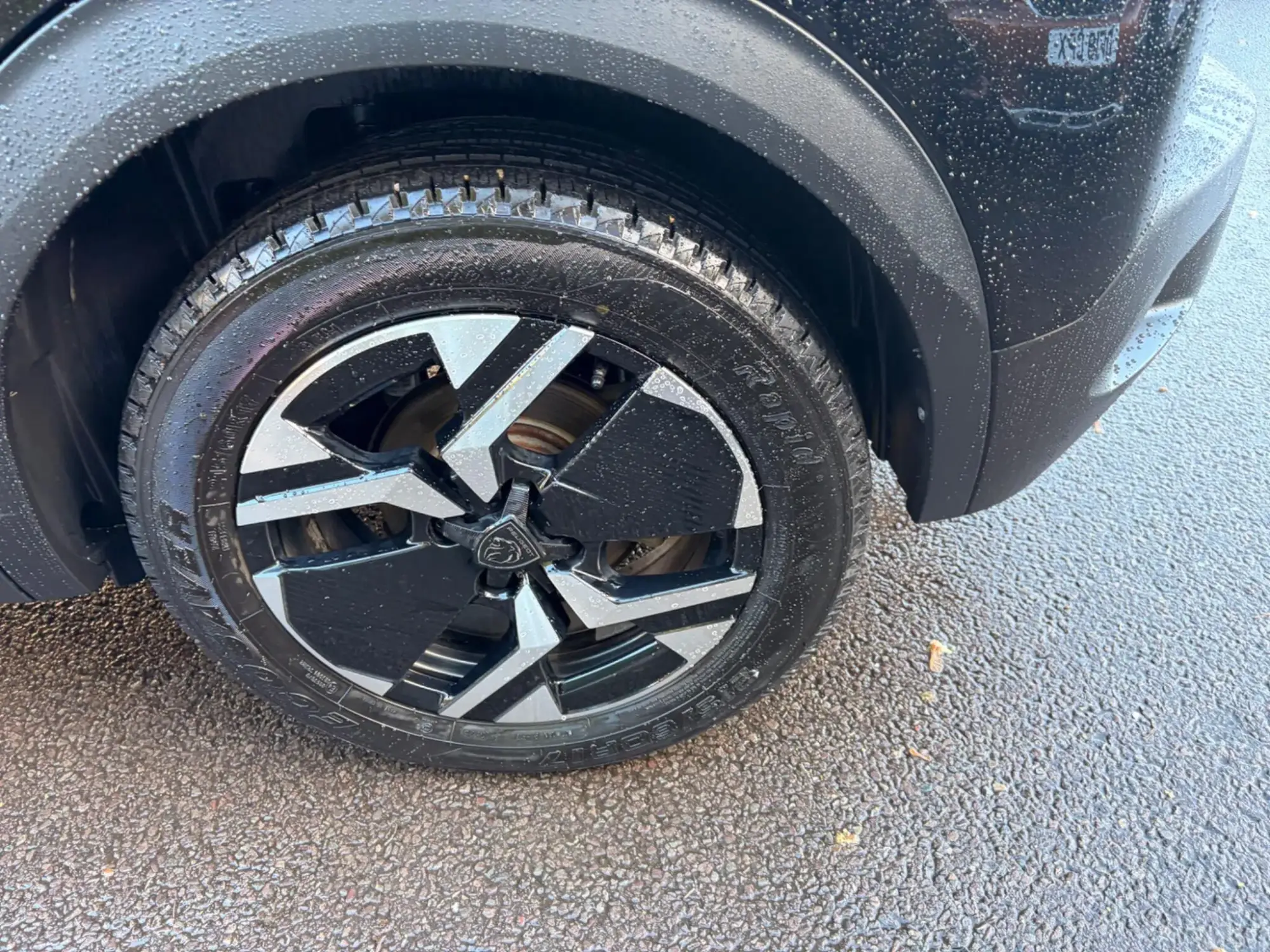 Peugeot E-2008 Image 34
