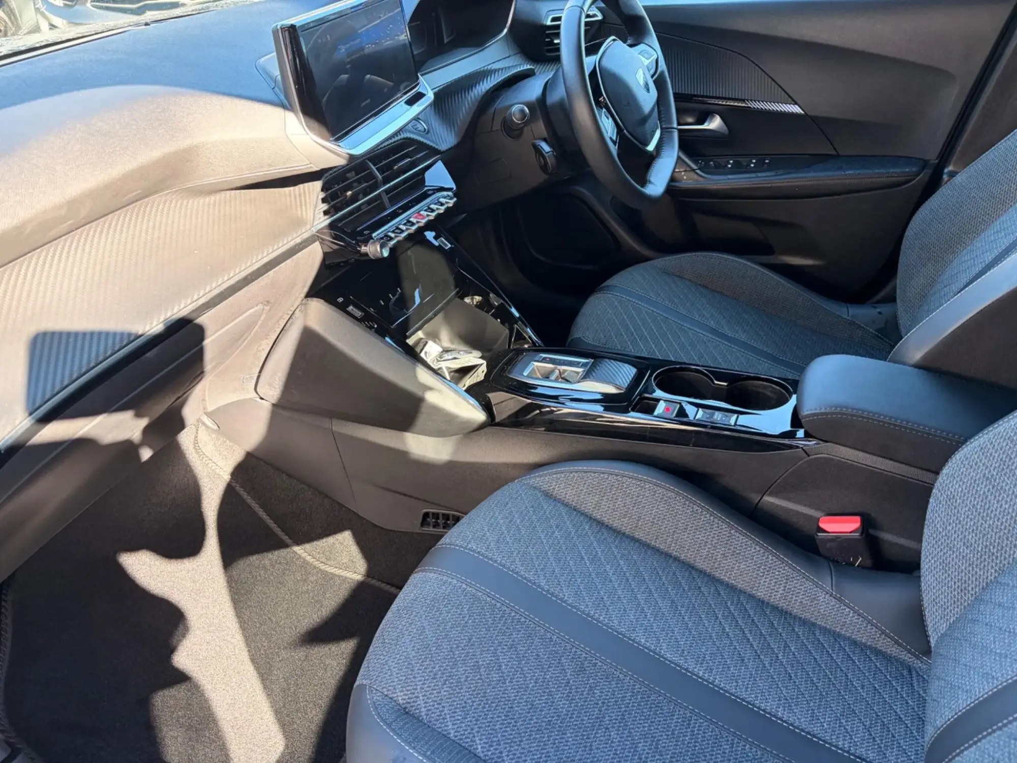 Peugeot E-2008 Image 51