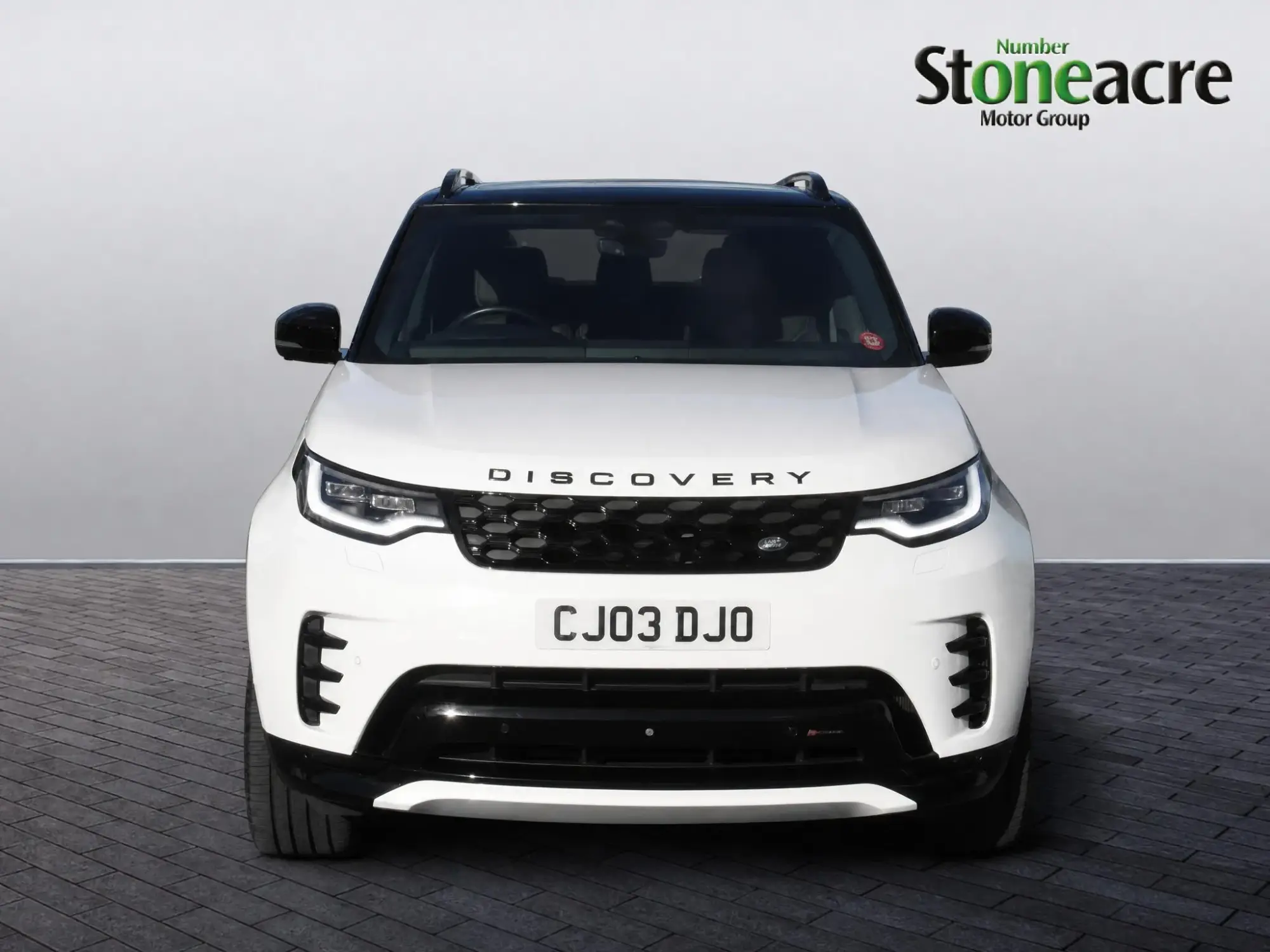 Land Rover Discovery Image 2