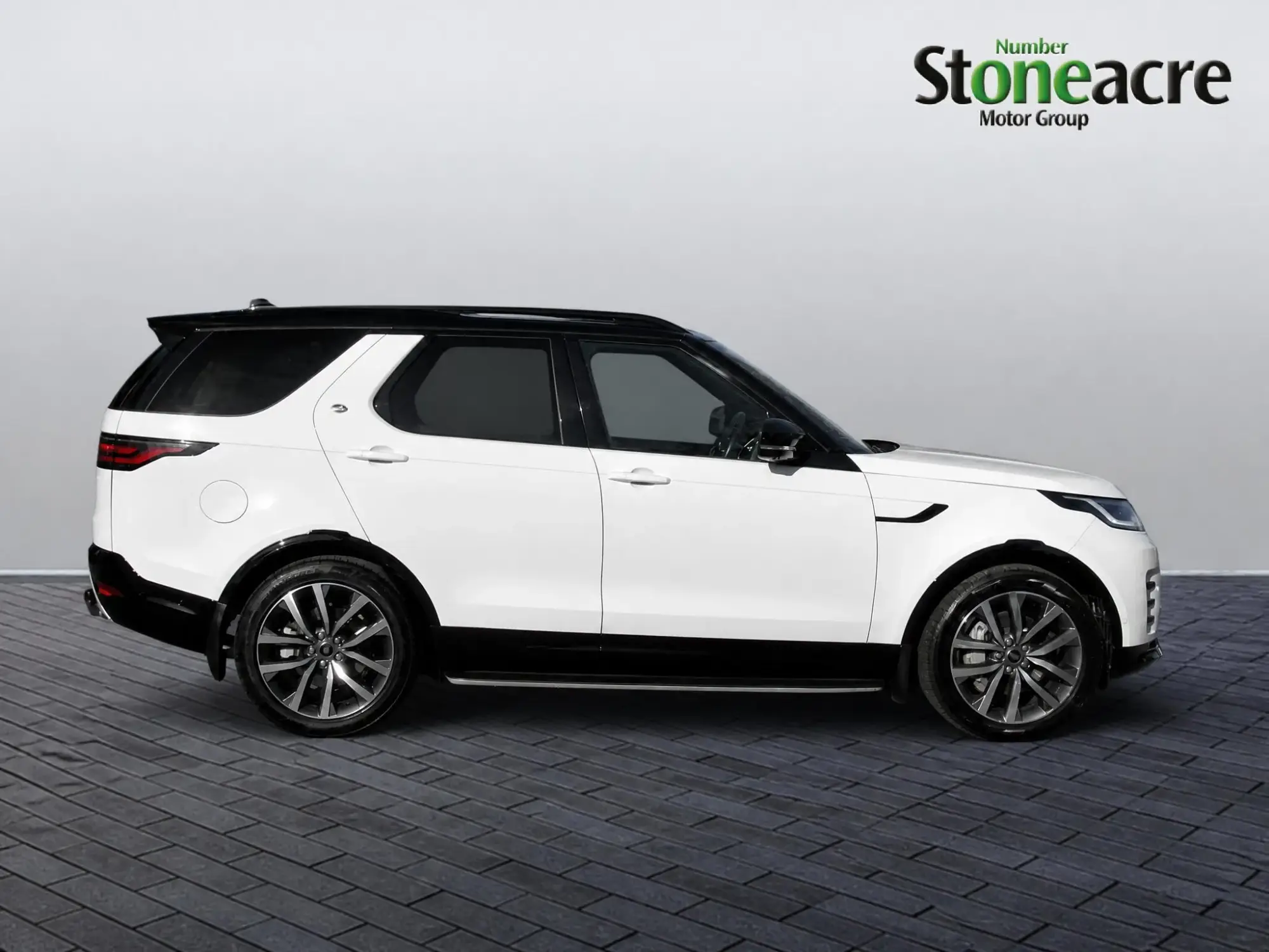Land Rover Discovery Image 7