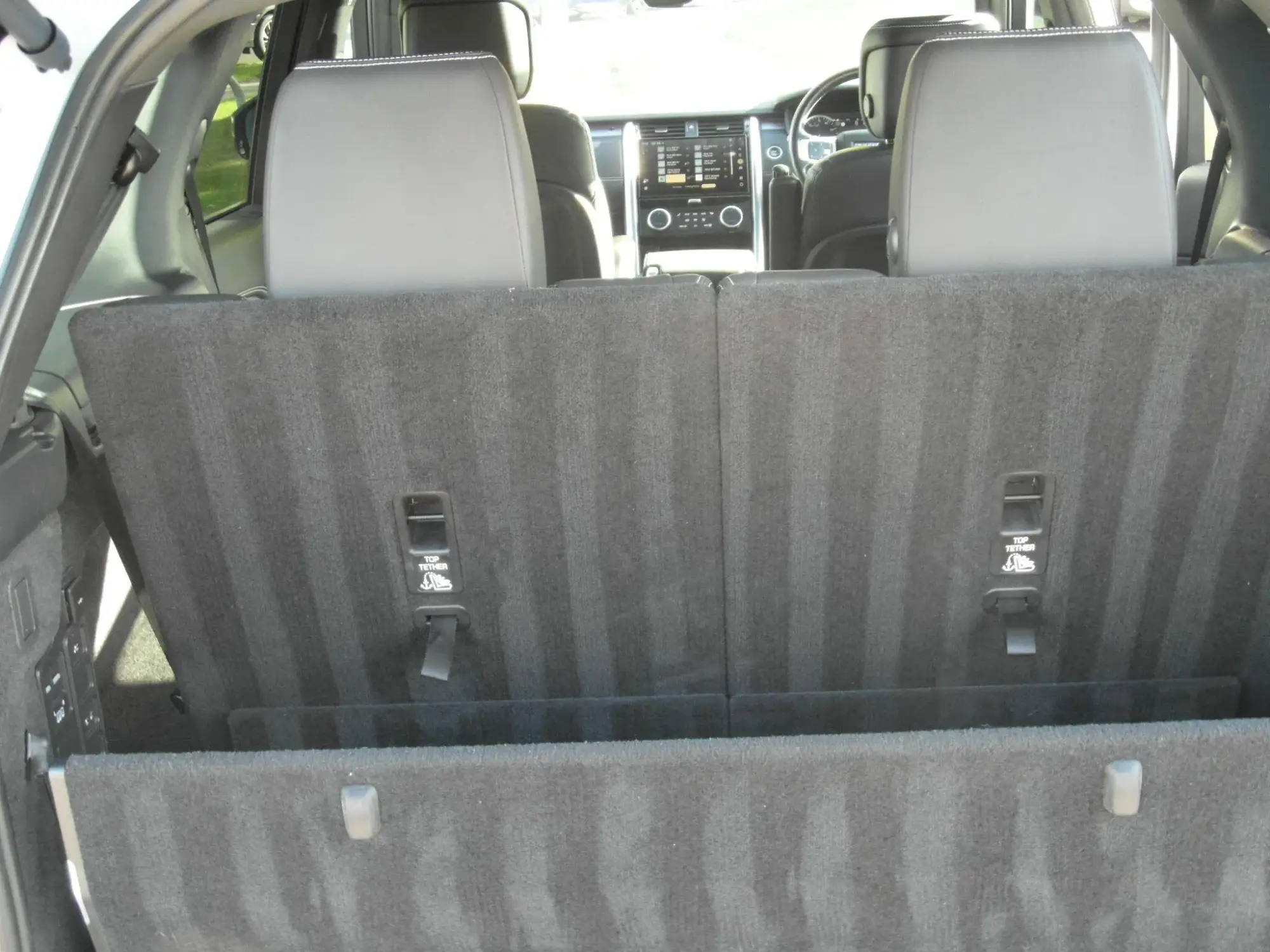 Land Rover Discovery Image 10