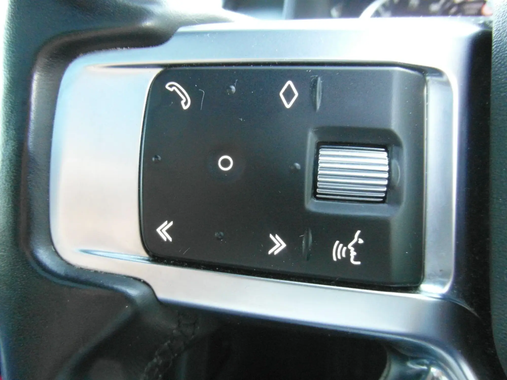 Land Rover Discovery Image 21