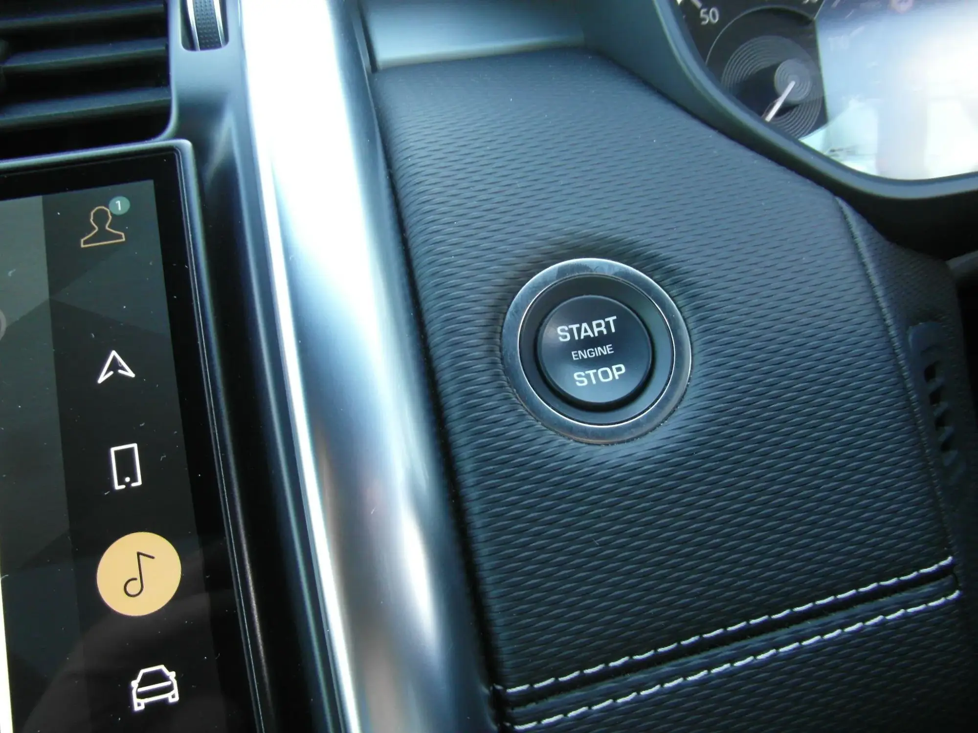 Land Rover Discovery Image 24