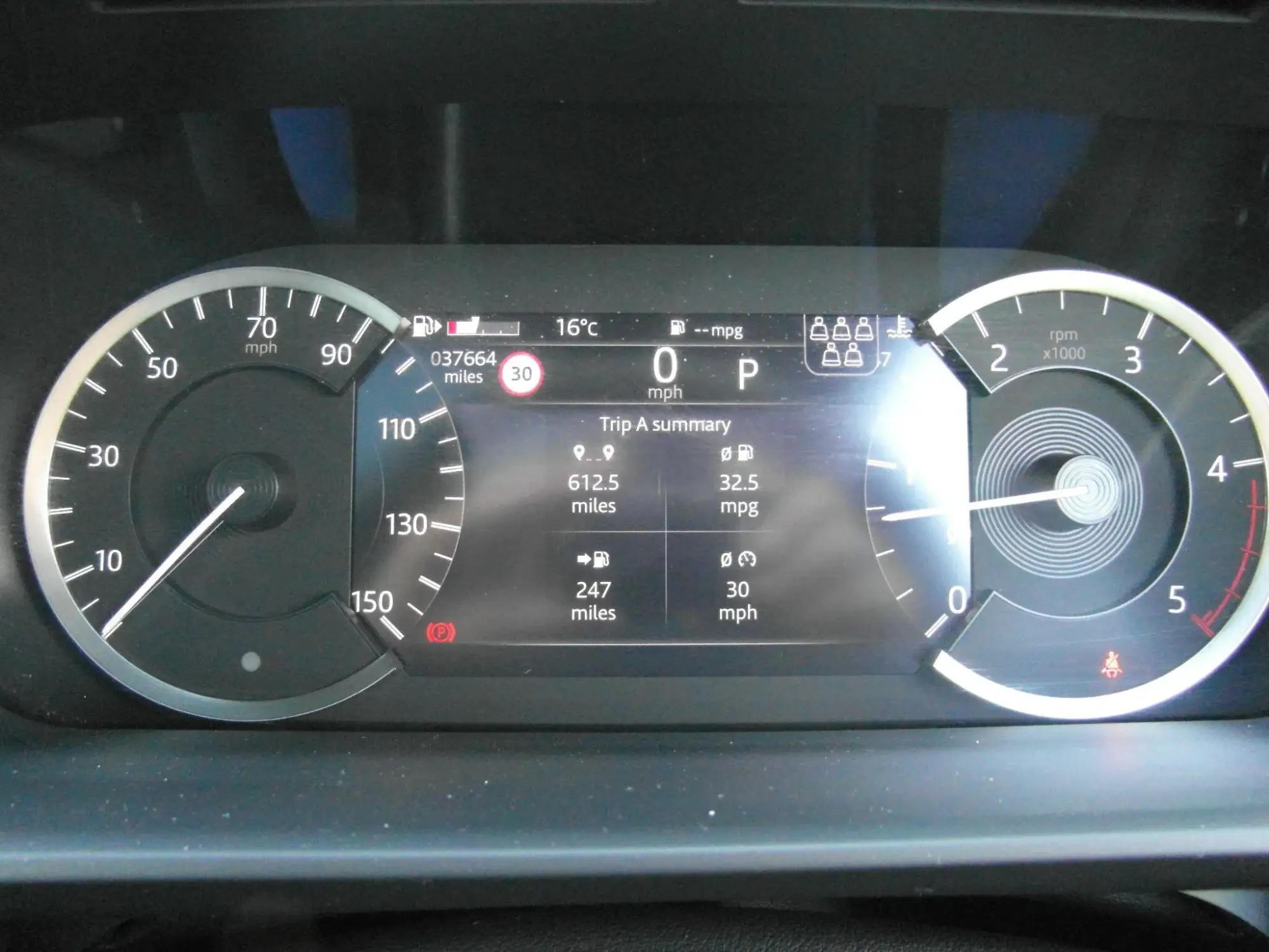 Land Rover Discovery Image 34