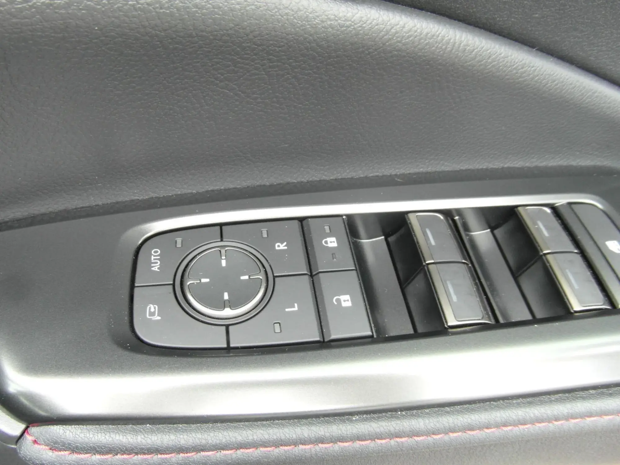 Lexus LBX Image 15 Lexus LBX Image 15