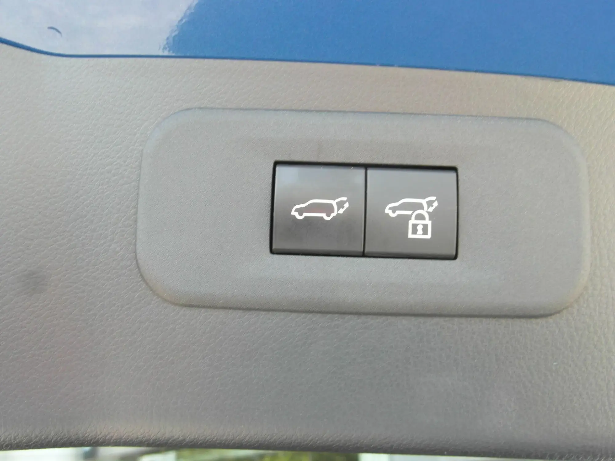 Lexus NX Self-Charging Hybrid Image 13