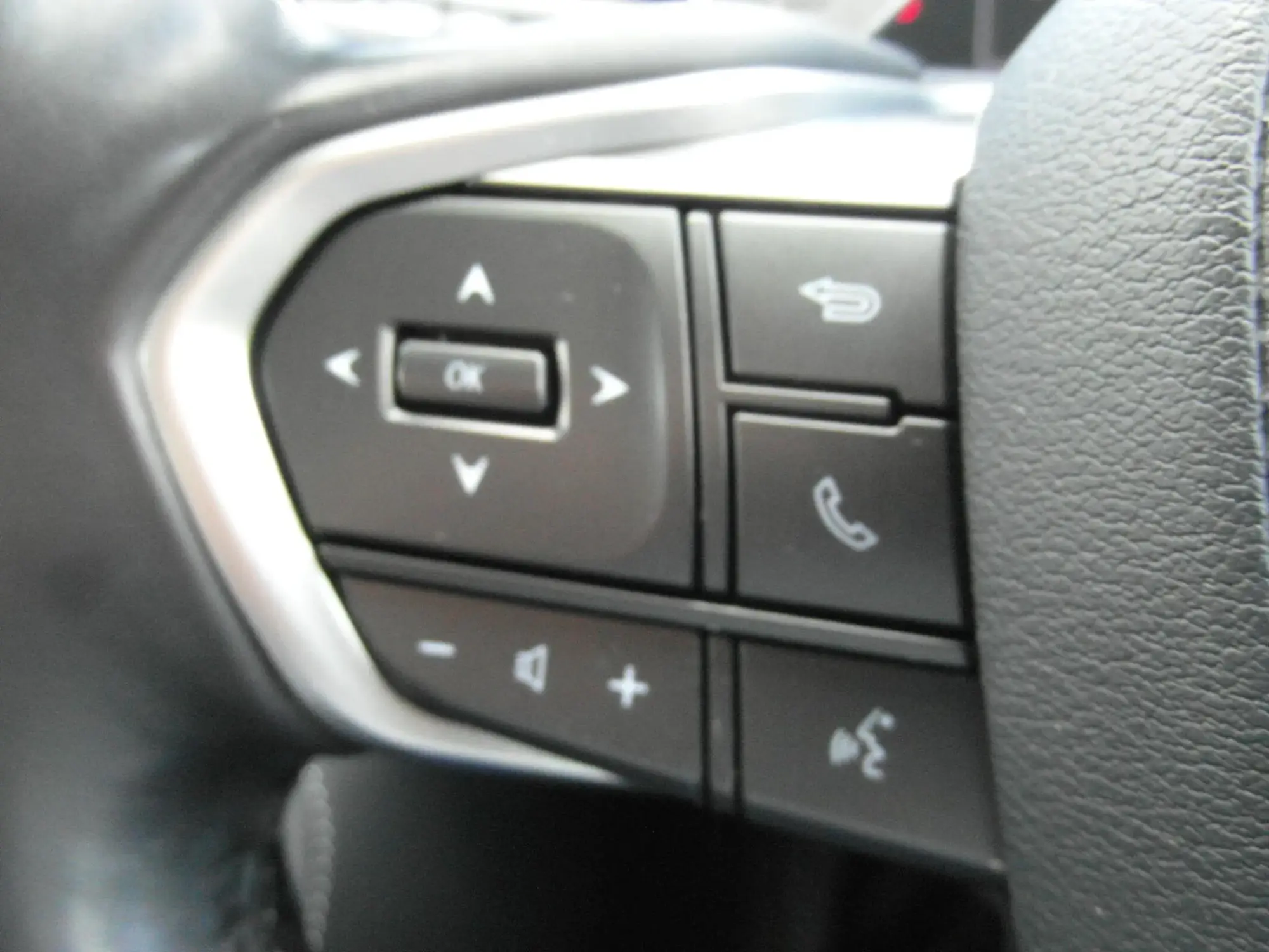 Lexus NX Self-Charging Hybrid Image 23