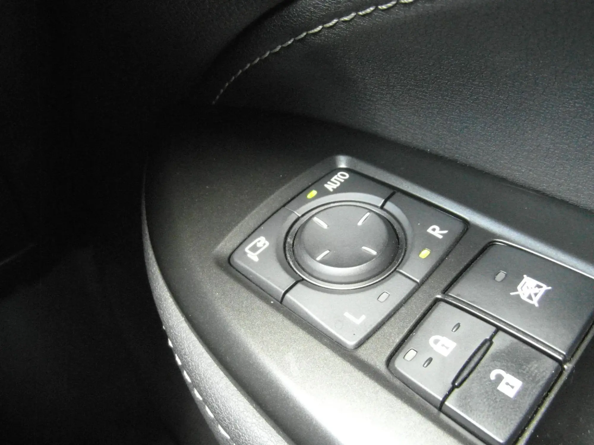 Lexus NX Self-Charging Hybrid Image 26