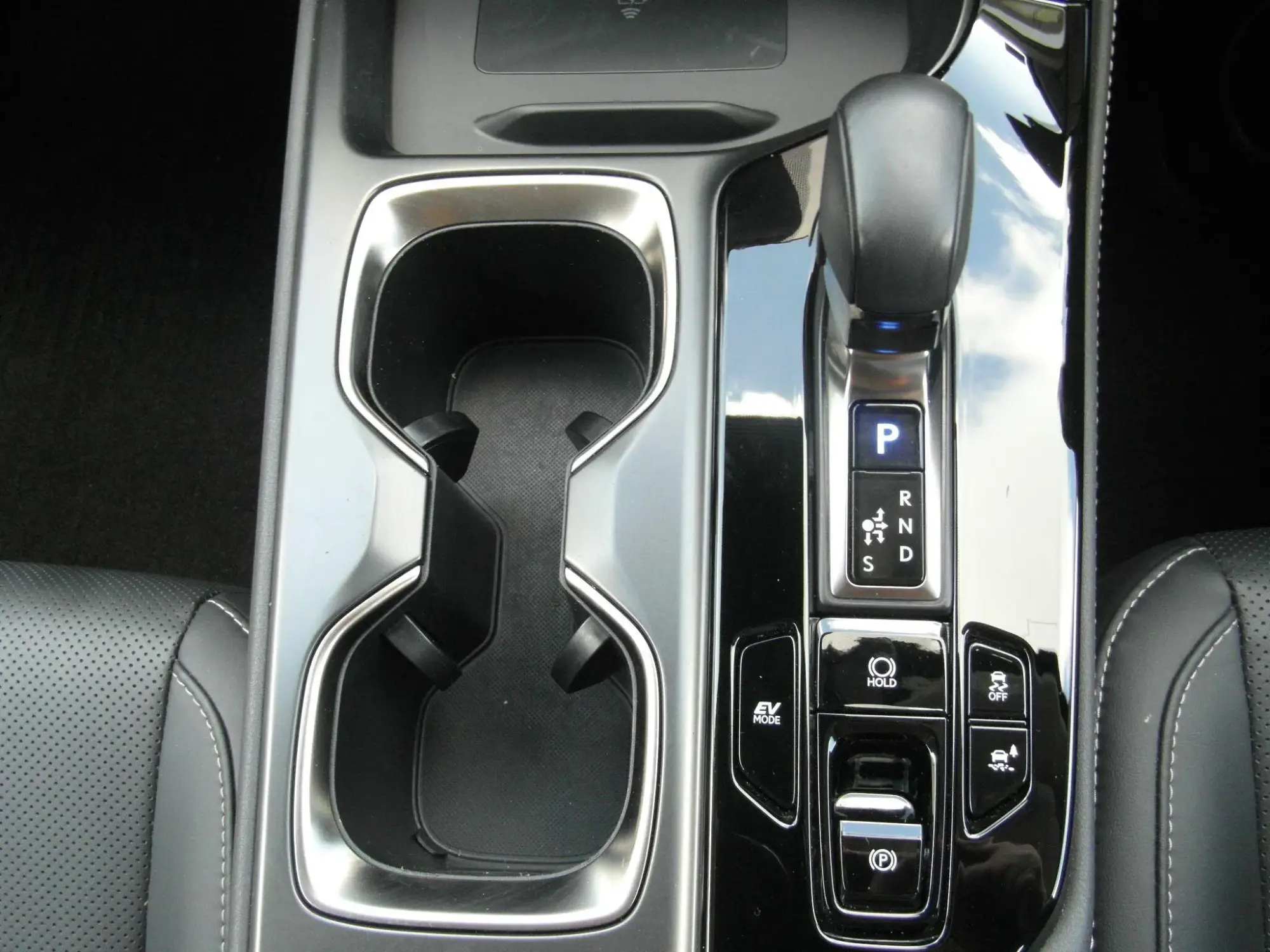 Lexus NX Self-Charging Hybrid Image 34